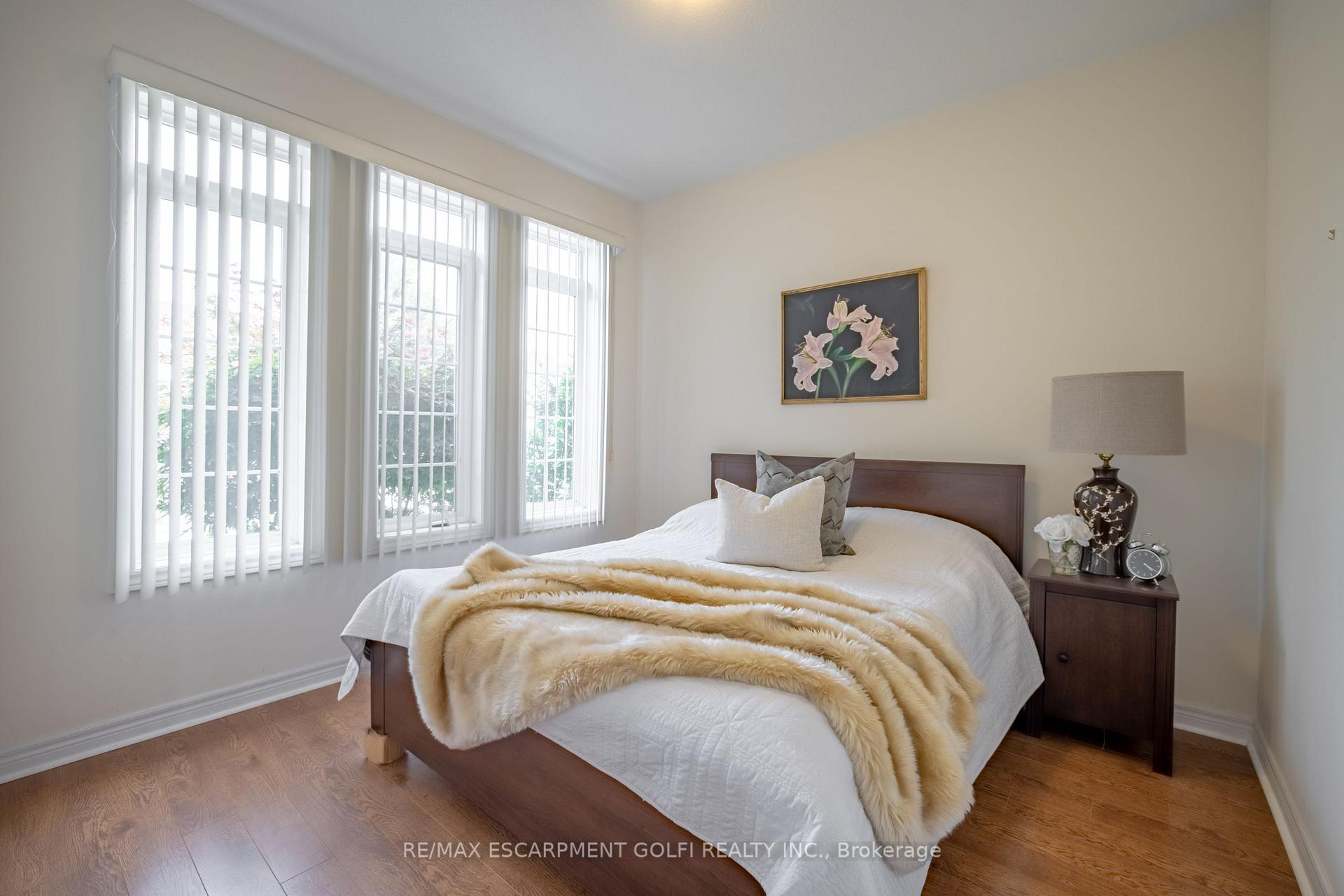 Photo 5 of 254 Galloway Trail, Welland, Hwy 406/Welland — HOMEH