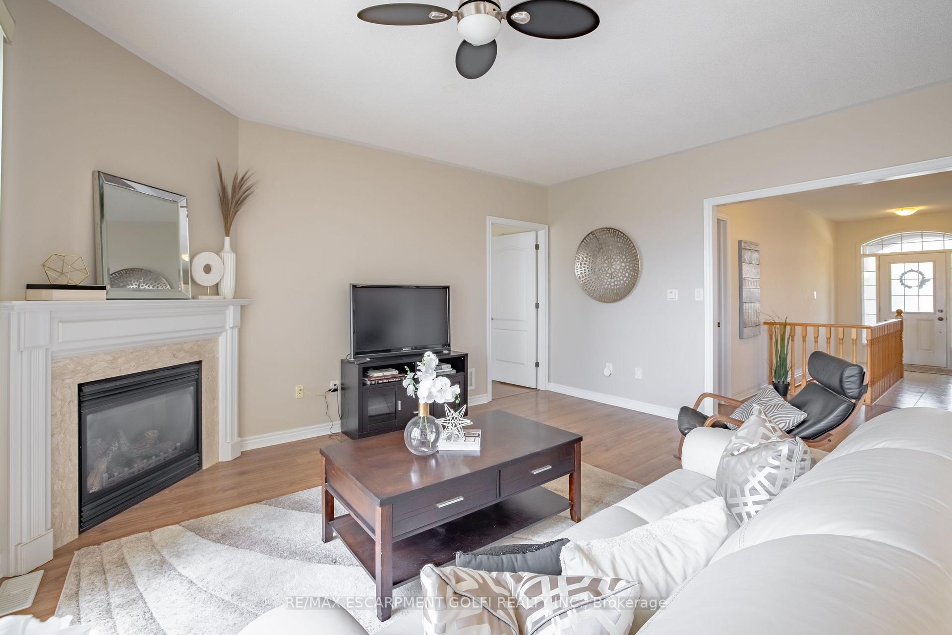 Photo 9 of 254 Galloway Trail, Welland, Hwy 406/Welland — HOMEH