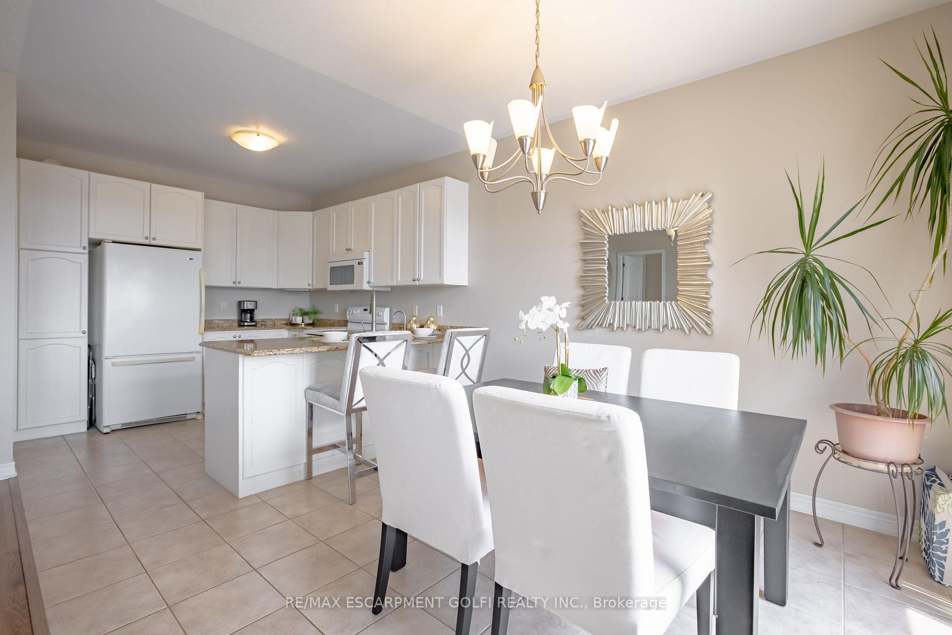 Photo 10 of 254 Galloway Trail, Welland, Hwy 406/Welland — HOMEH