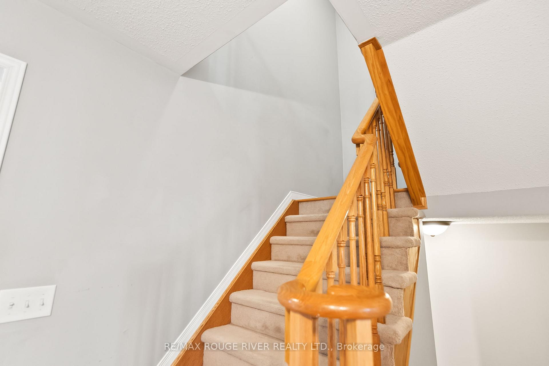 Photo 18 of 17 Stanhope Street, Whitby, Port Whitby — HOMEH