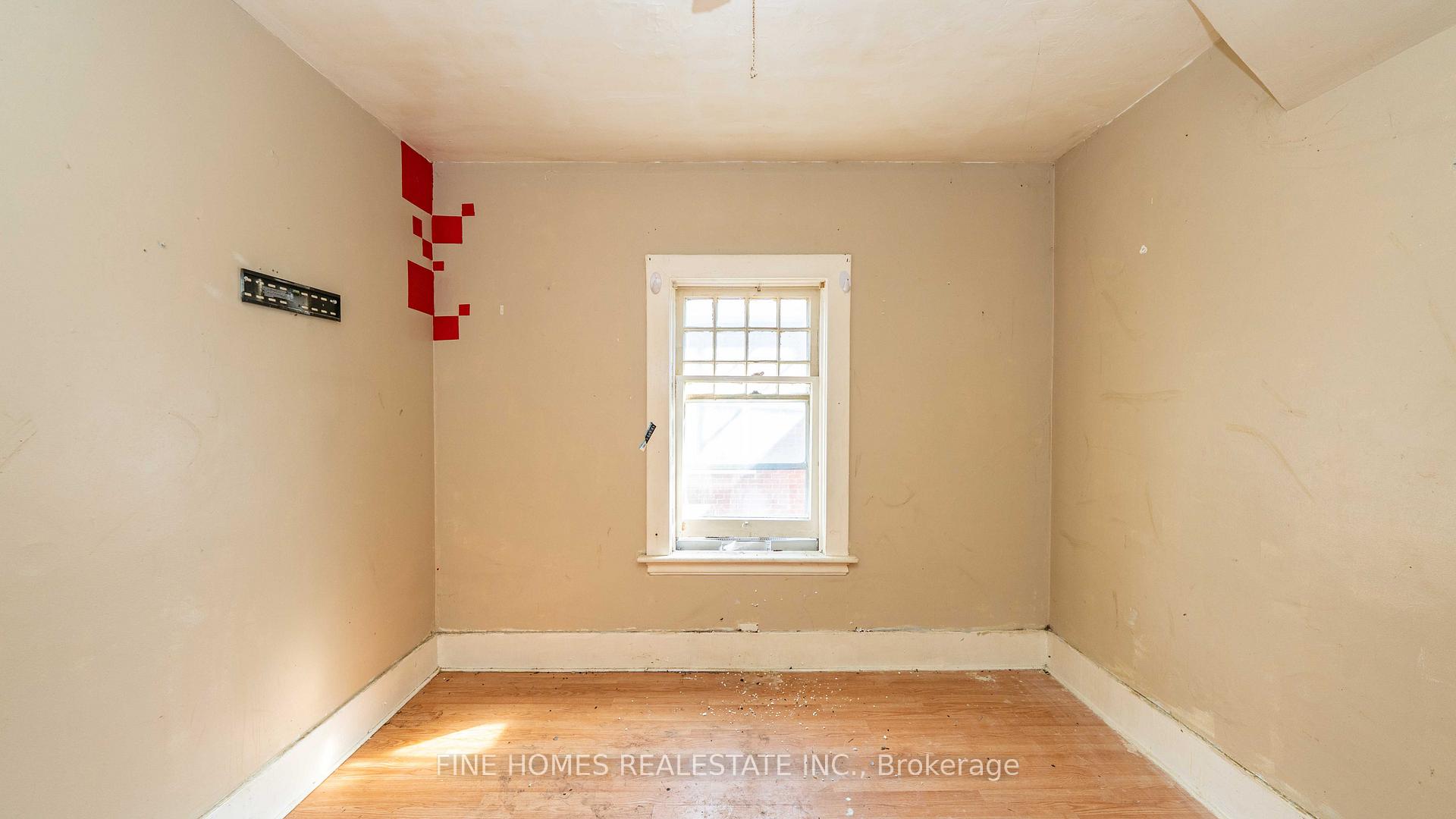 Photo 4 of 175 Stewart Street, Peterborough, Town Ward 3 — HOMEH