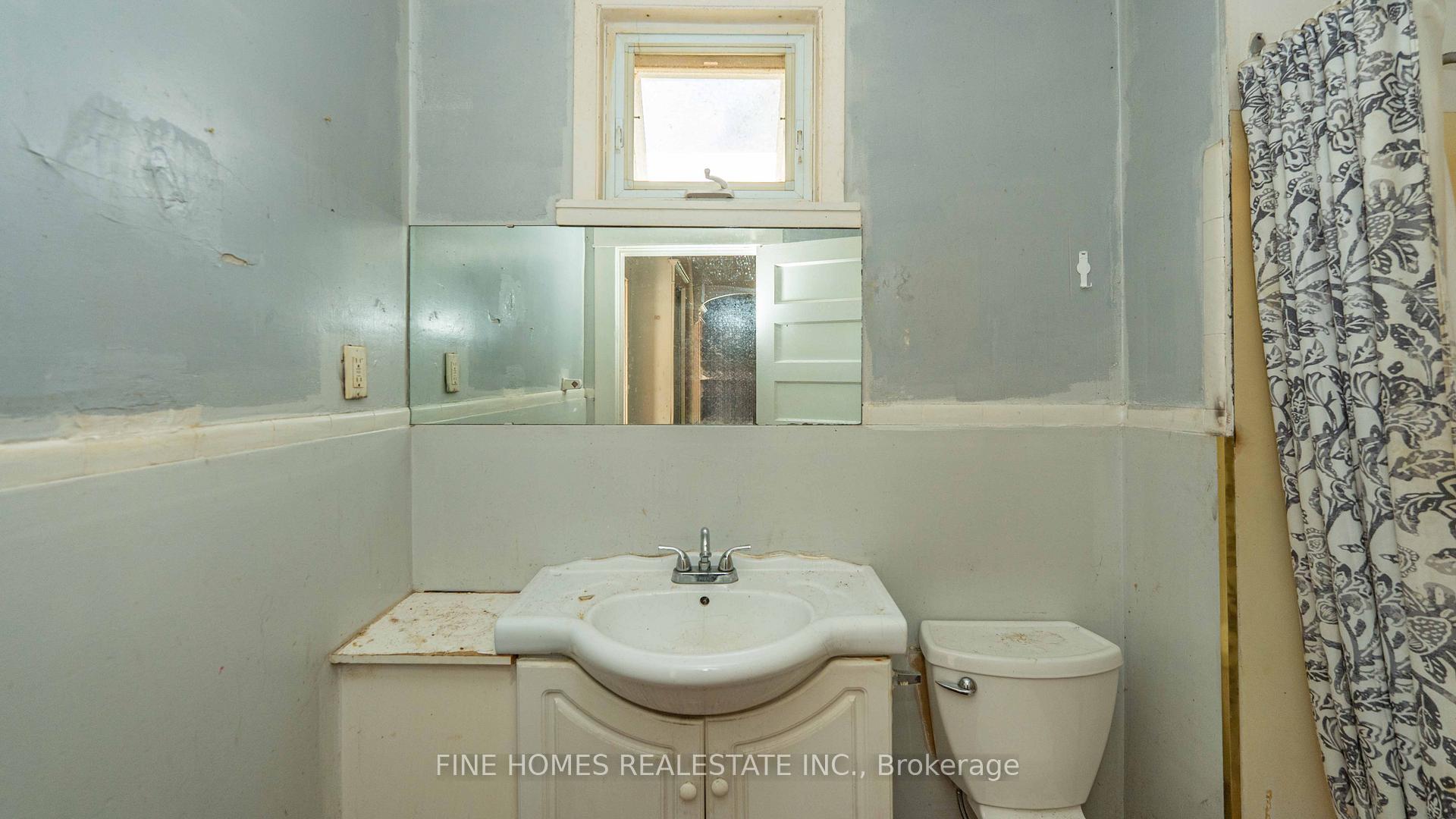 Photo 7 of 175 Stewart Street, Peterborough, Town Ward 3 — HOMEH