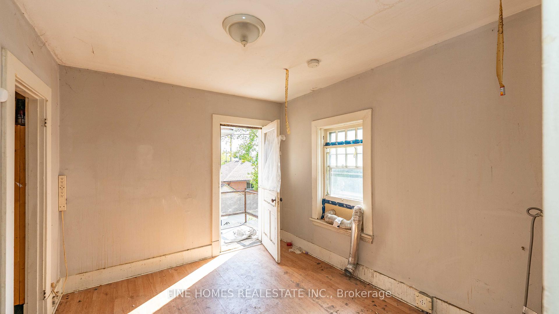 Photo 13 of 175 Stewart Street, Peterborough, Town Ward 3 — HOMEH