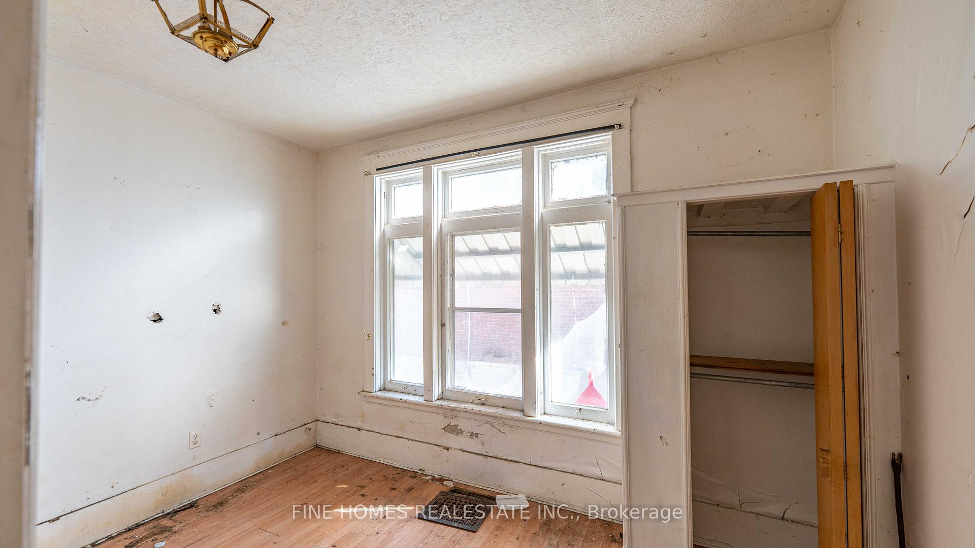 Photo 31 of 175 Stewart Street, Peterborough, Town Ward 3 — HOMEH