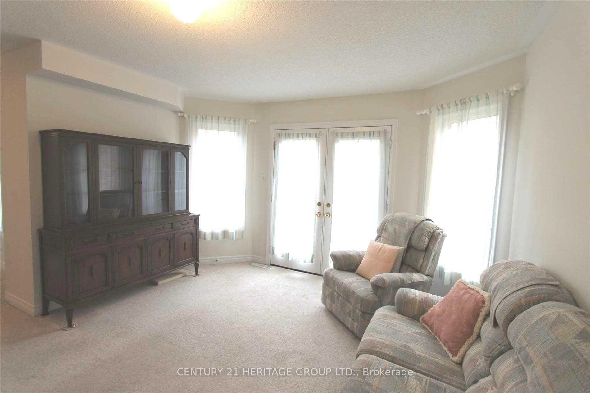 Photo 5 of 71 Headwater Crescent, Richmond Hill, Oak Ridges Lake Wilcox — HOMEH