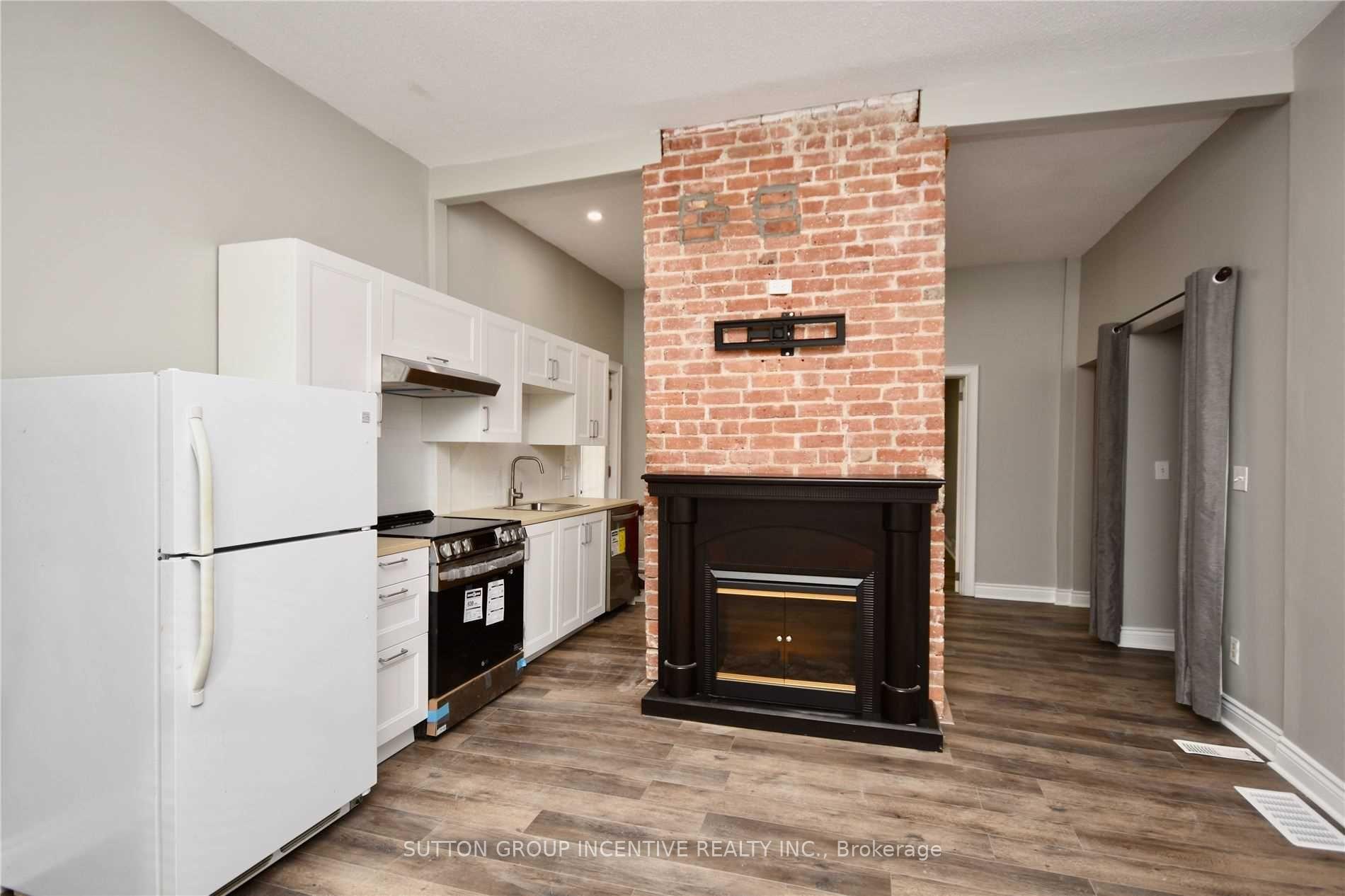 Photo 3 of Unit 2, 322 Codrington Street, Barrie, Codrington — HOMEH