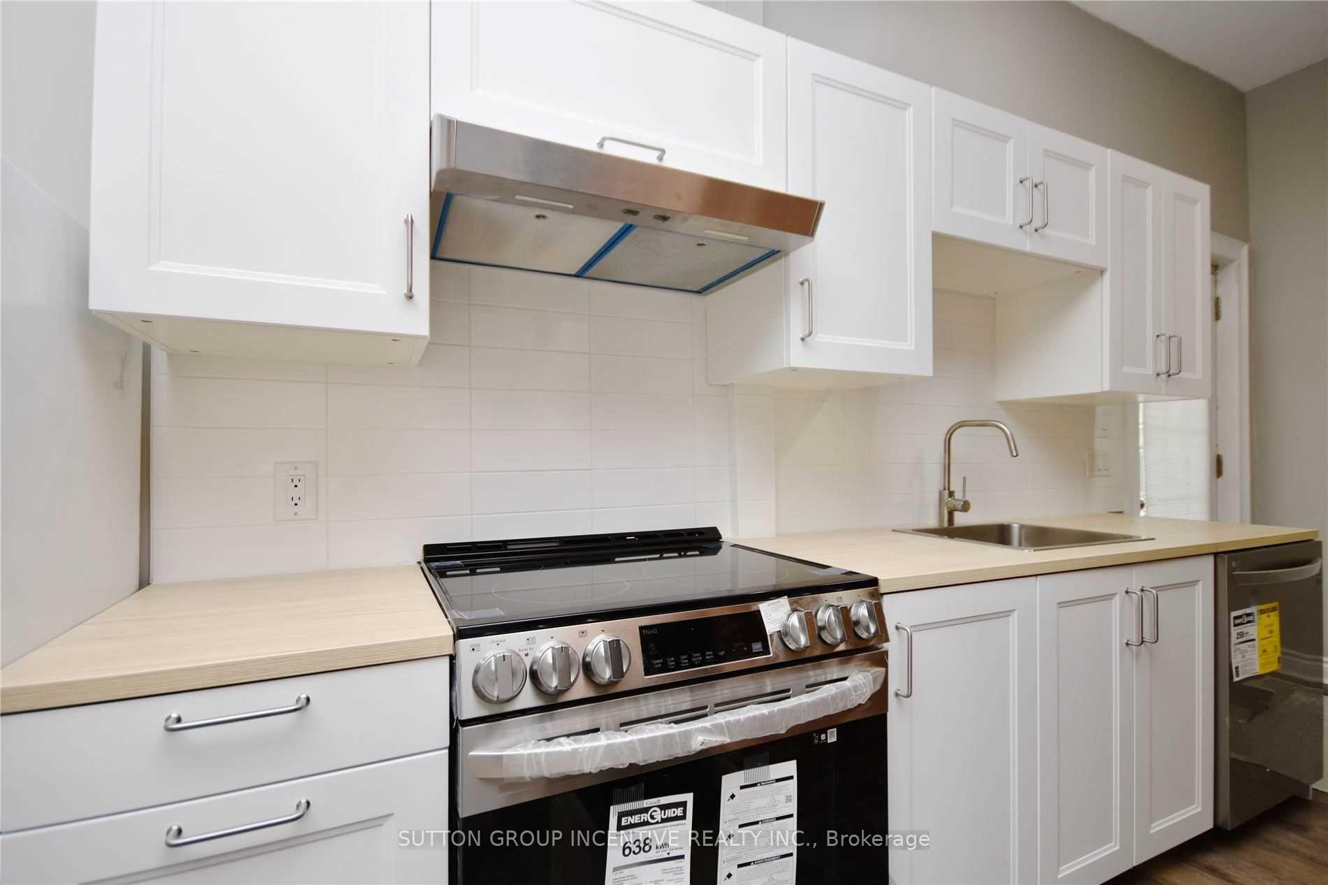 Photo 2 of Unit 2, 322 Codrington Street, Barrie, Codrington — HOMEH