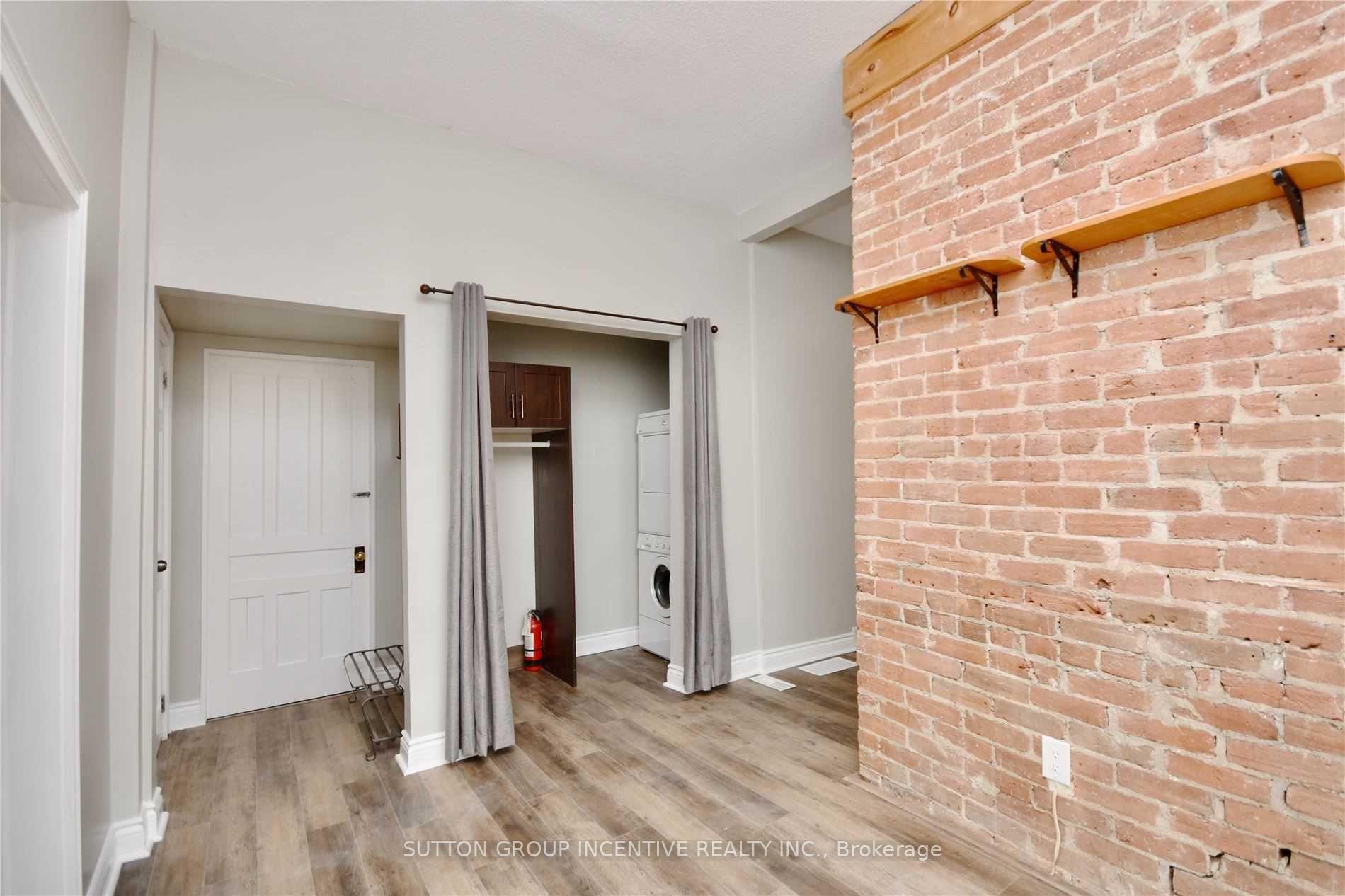 Photo 4 of Unit 2, 322 Codrington Street, Barrie, Codrington — HOMEH