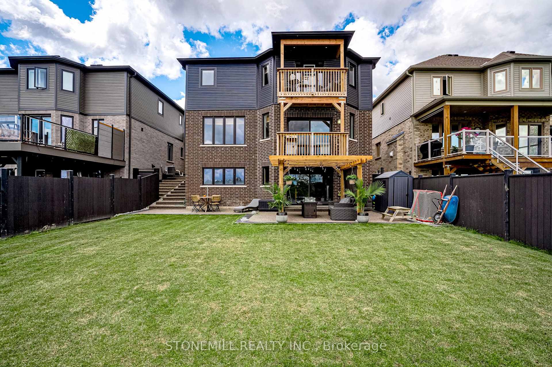 Photo 33 of 176 Shoreview Drive, Welland, Hwy 406/Welland — HOMEH