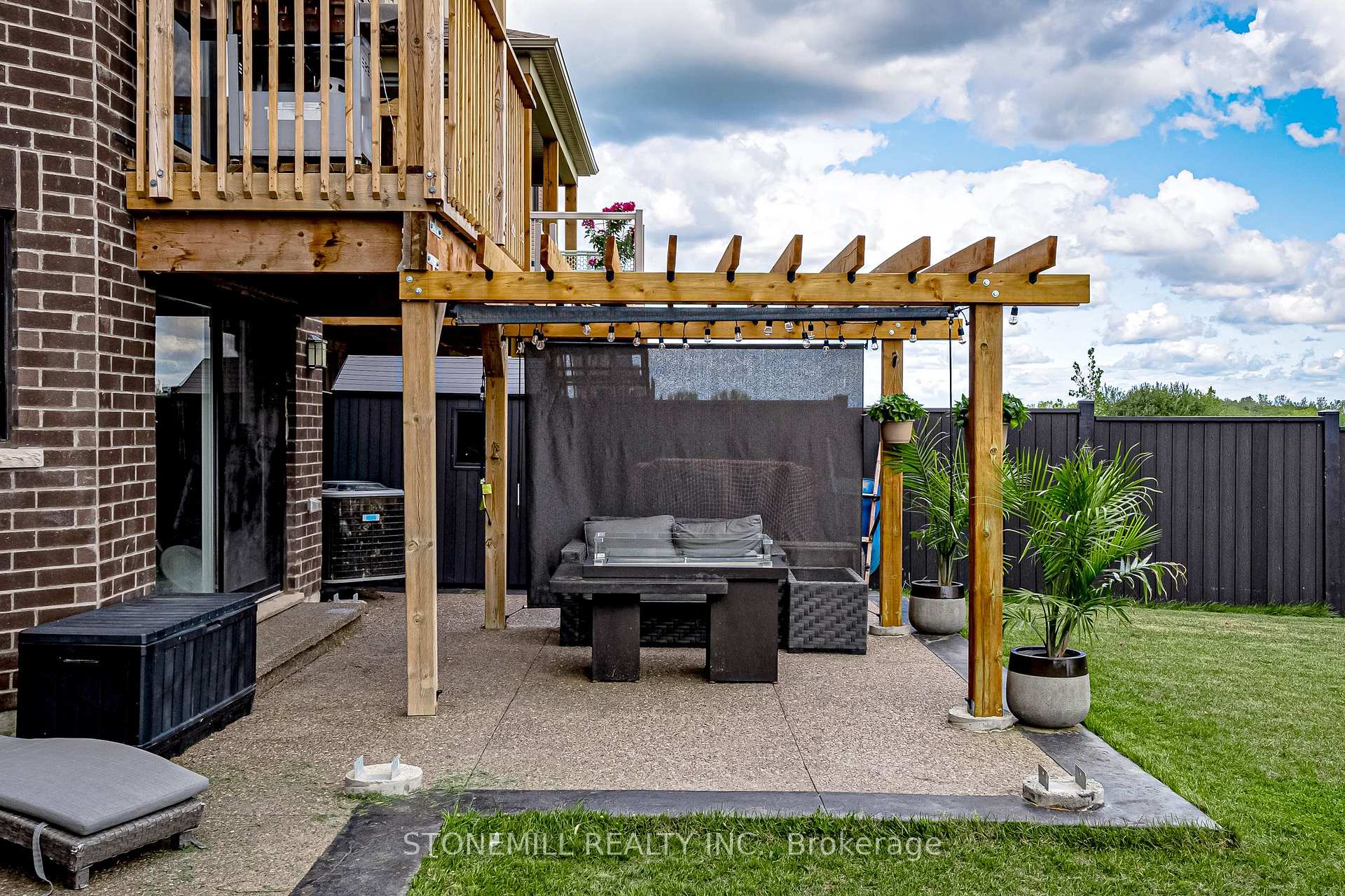Photo 36 of 176 Shoreview Drive, Welland, Hwy 406/Welland — HOMEH