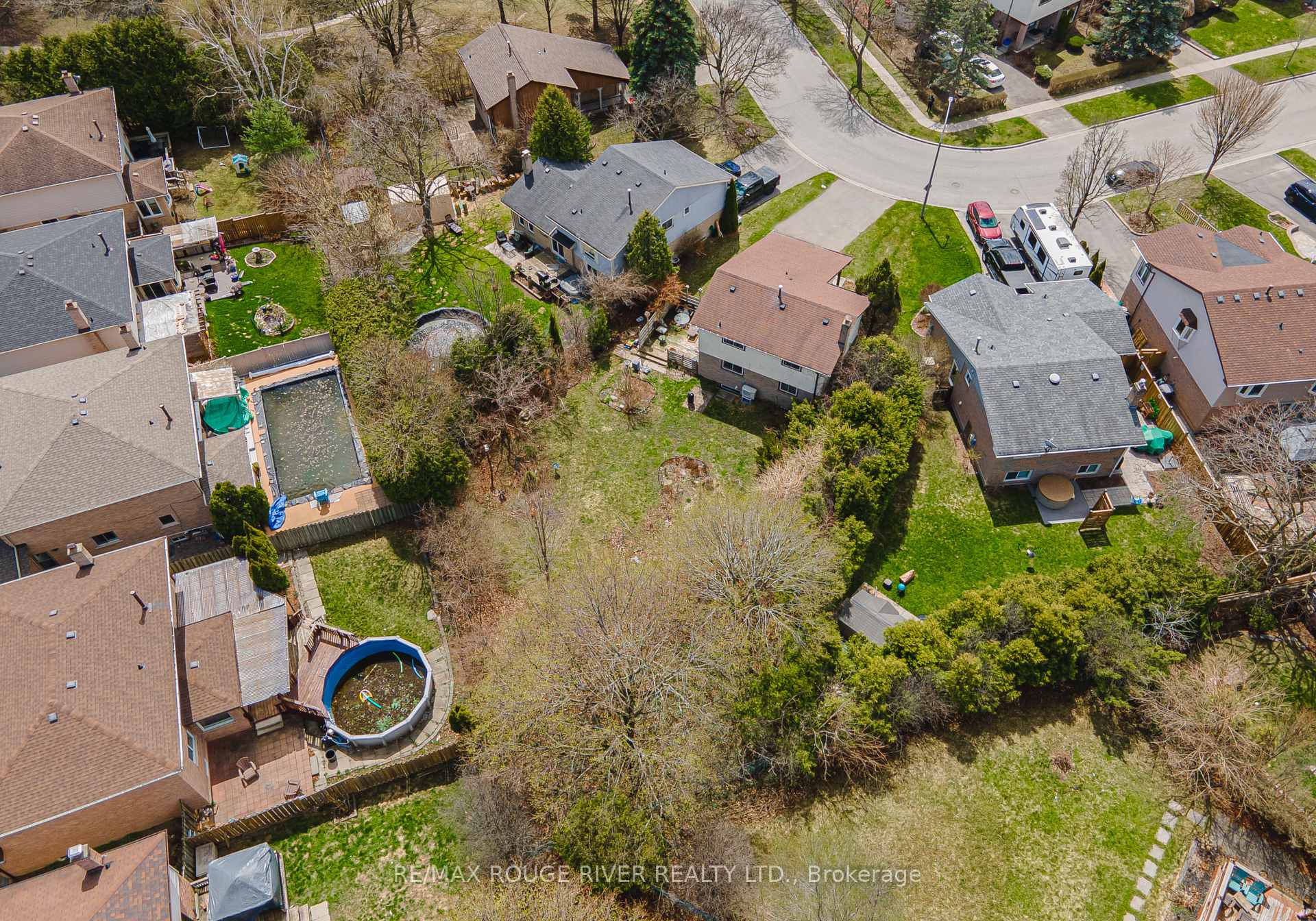 Photo 5 of 46 Pilkington Crescent, Whitby, Pringle Creek — HOMEH