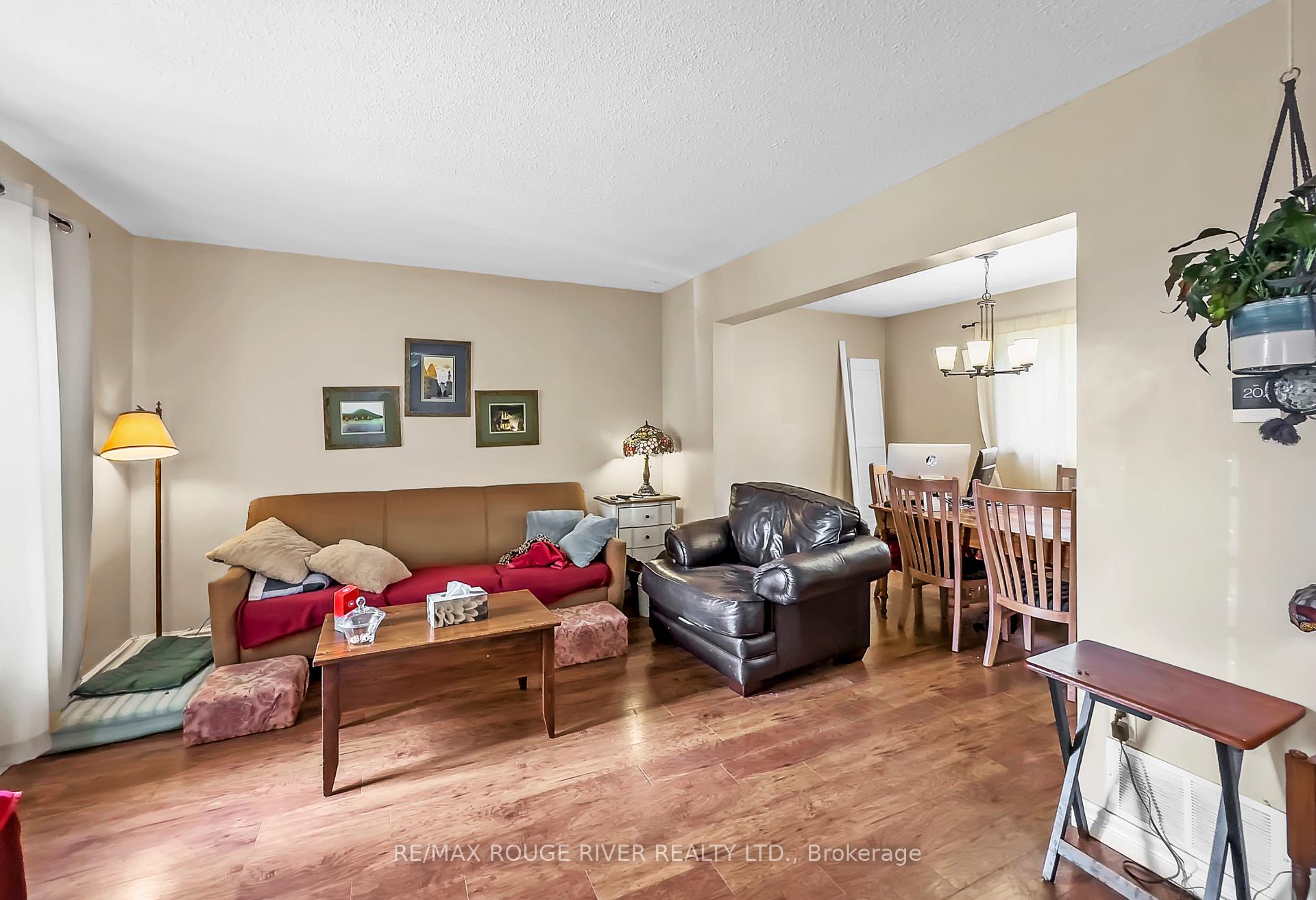 Photo 10 of 46 Pilkington Crescent, Whitby, Pringle Creek — HOMEH