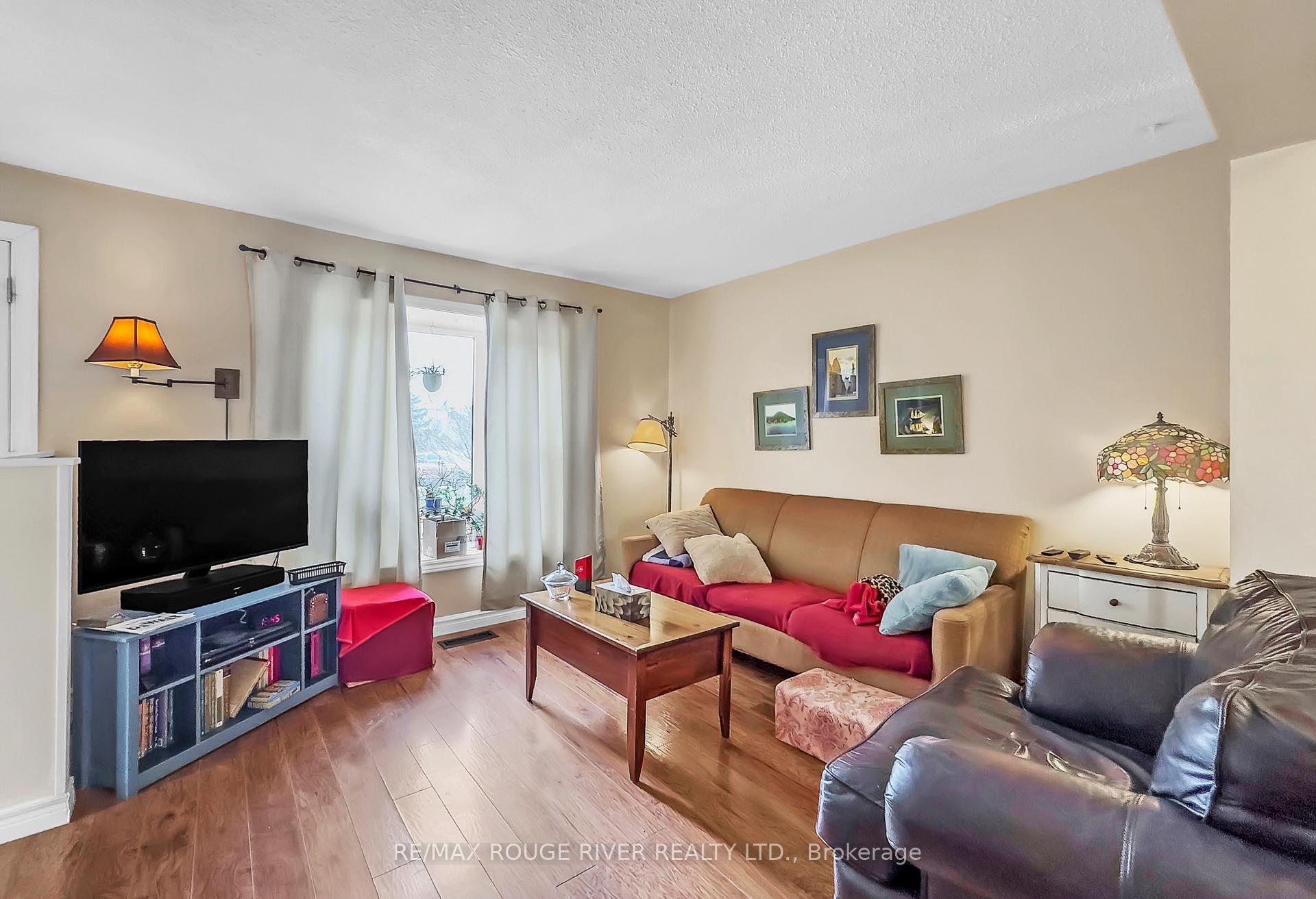 Photo 11 of 46 Pilkington Crescent, Whitby, Pringle Creek — HOMEH