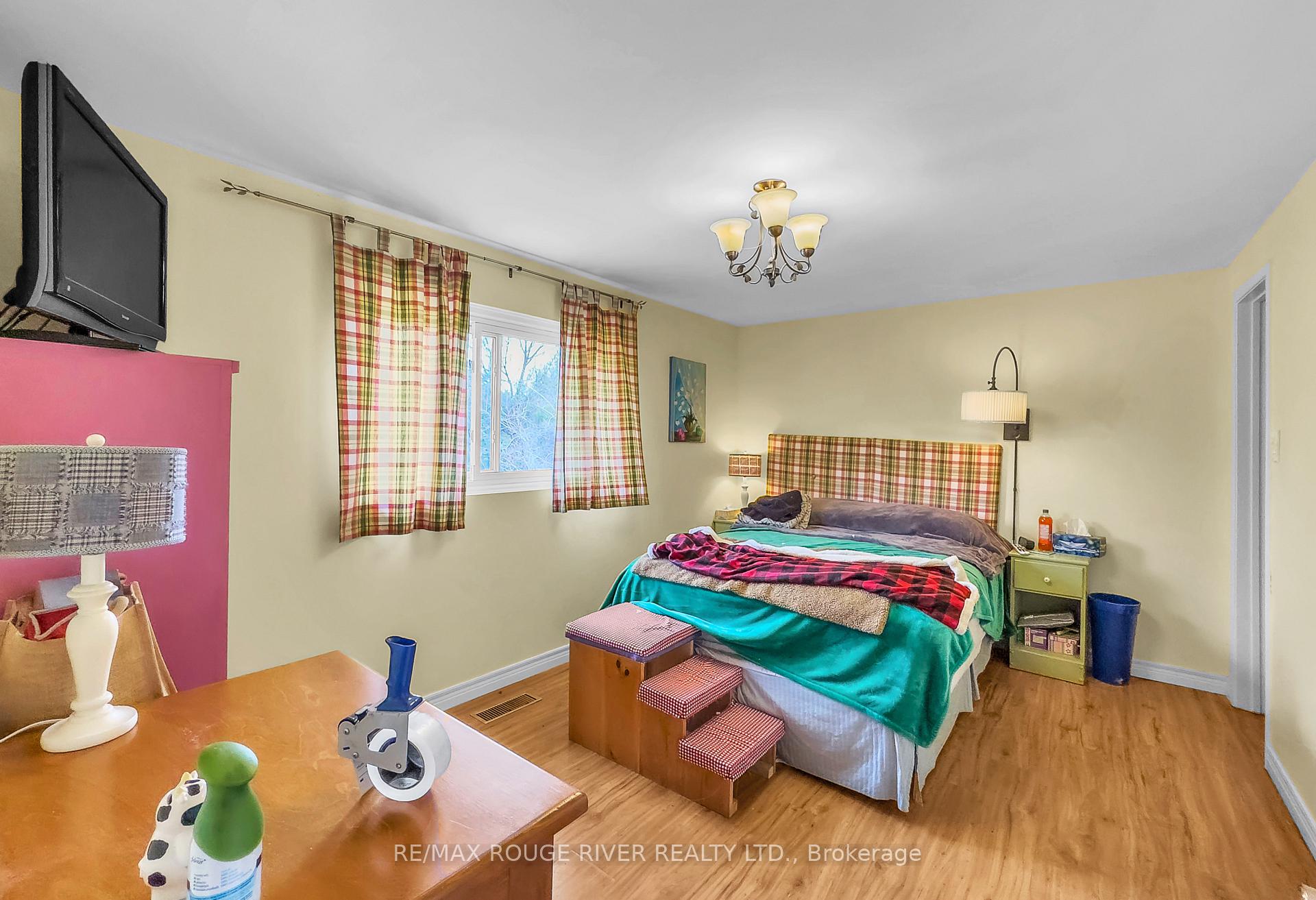 Photo 21 of 46 Pilkington Crescent, Whitby, Pringle Creek — HOMEH