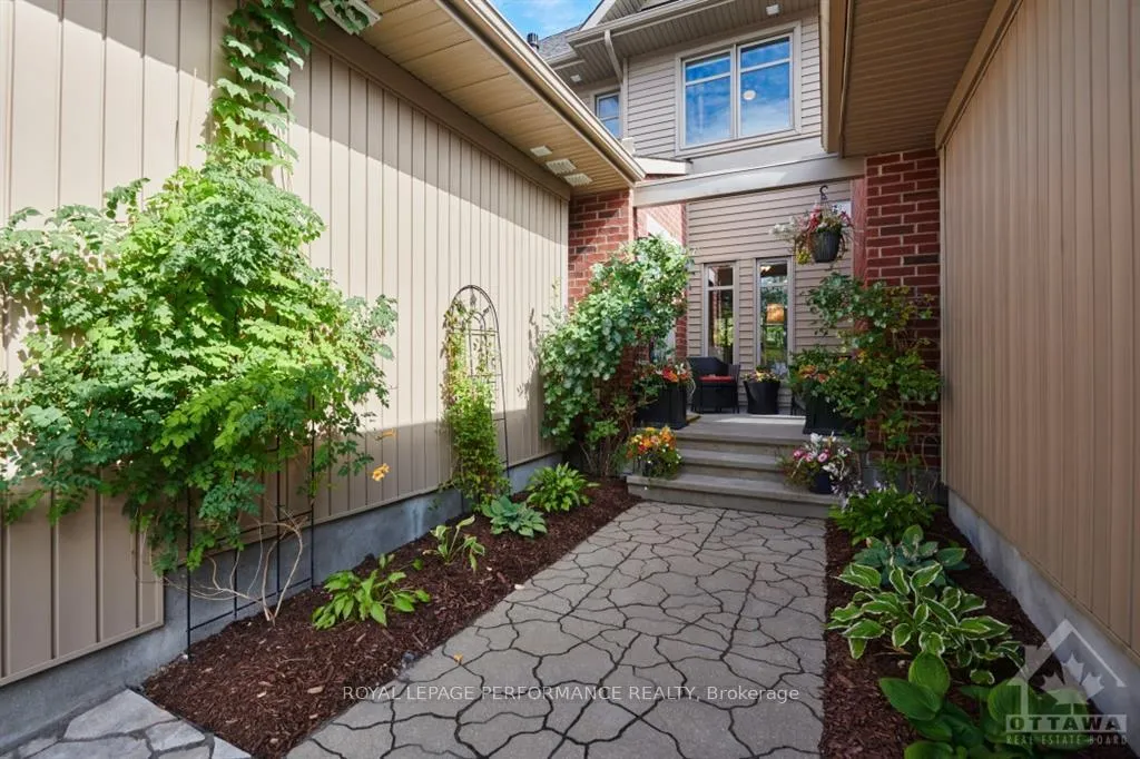 Photo 2 of 43 Aveia, Ottawa, Springridge/East Village — HOMEH