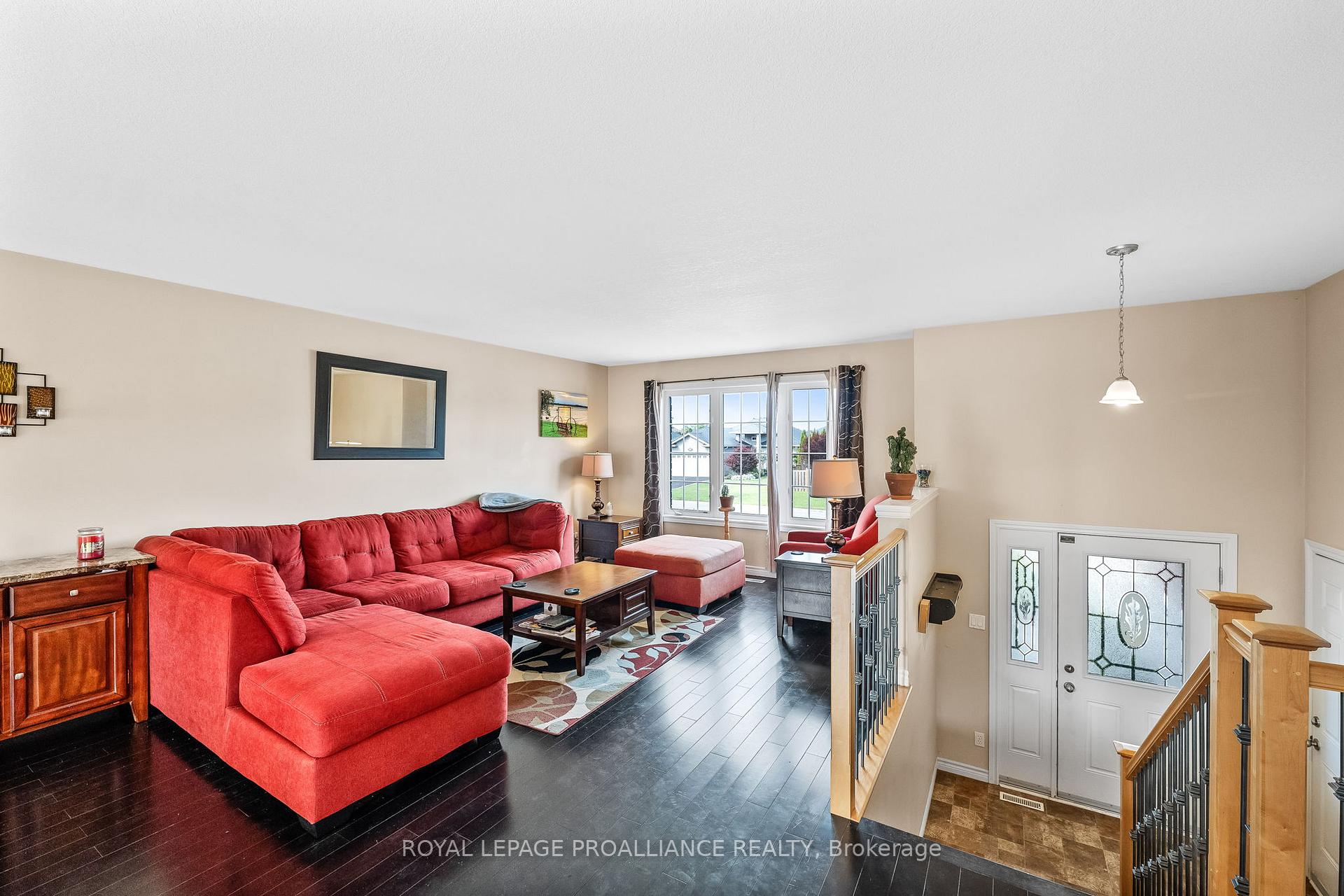 Photo 4 of 4 Beacon Drive, Brighton — HOMEH