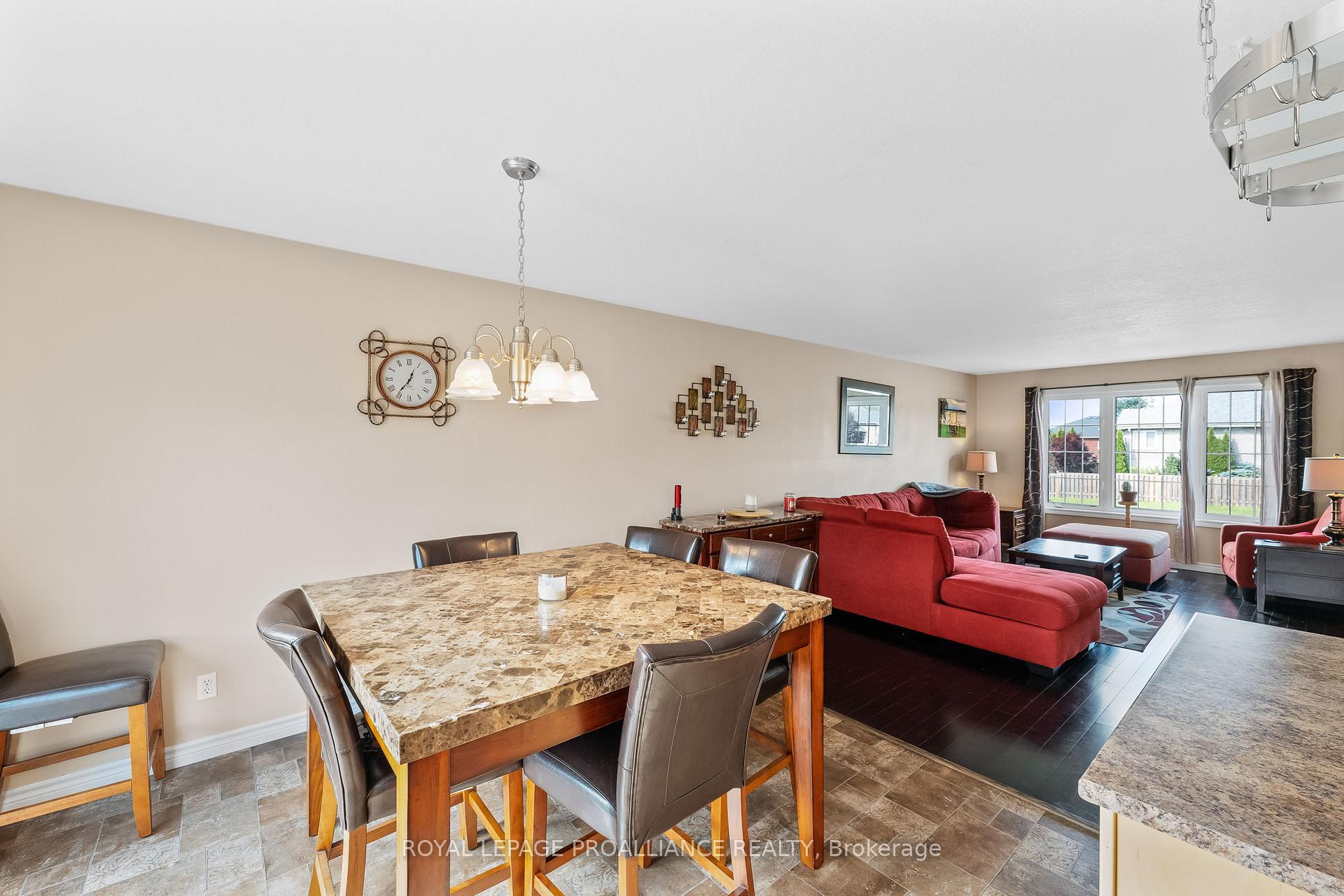 Photo 8 of 4 Beacon Drive, Brighton — HOMEH