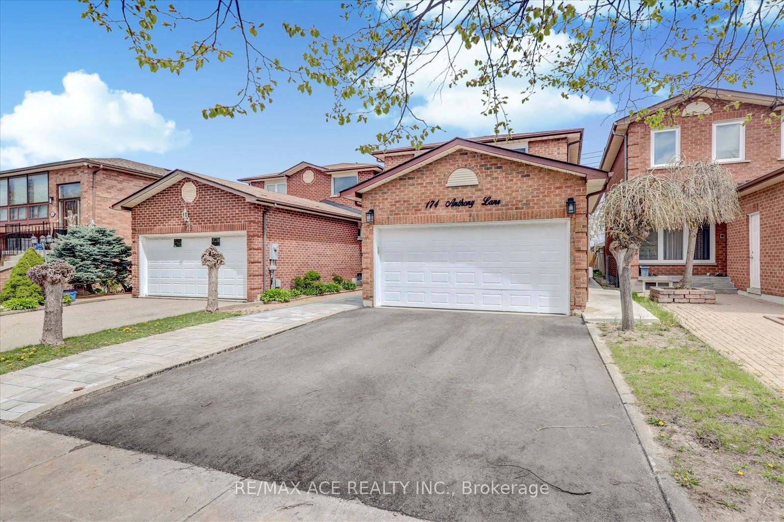 Photo 2 of 174 Anthony Lane, Vaughan, Glen Shields — HOMEH