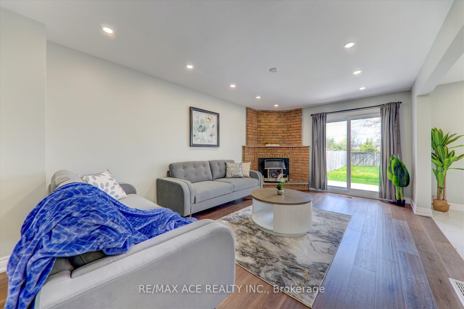 Photo 9 of 174 Anthony Lane, Vaughan, Glen Shields — HOMEH