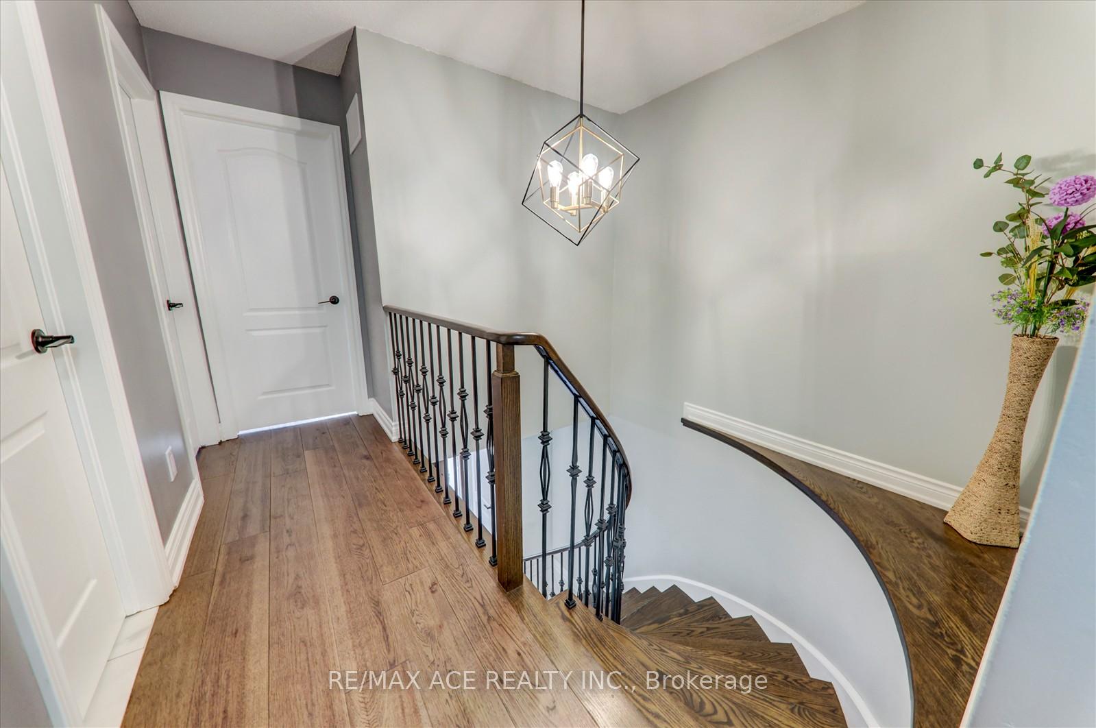 Photo 21 of 174 Anthony Lane, Vaughan, Glen Shields — HOMEH