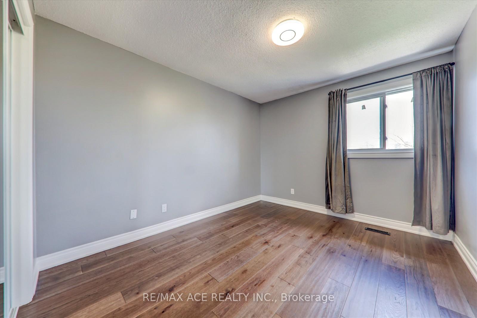 Photo 25 of 174 Anthony Lane, Vaughan, Glen Shields — HOMEH
