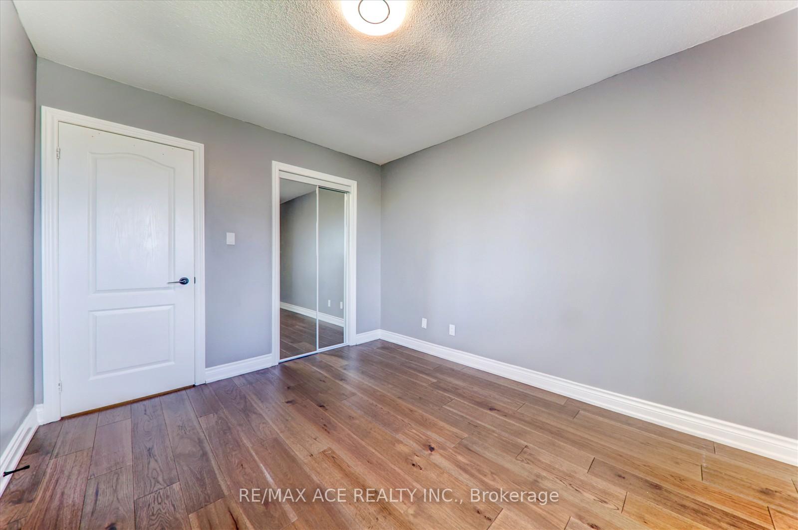 Photo 26 of 174 Anthony Lane, Vaughan, Glen Shields — HOMEH