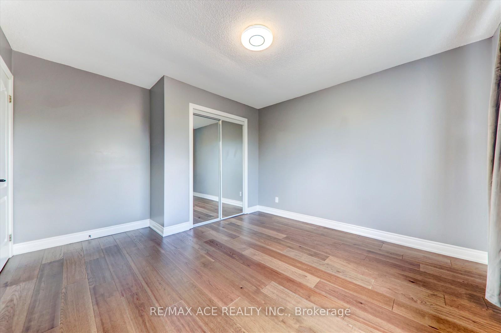 Photo 29 of 174 Anthony Lane, Vaughan, Glen Shields — HOMEH