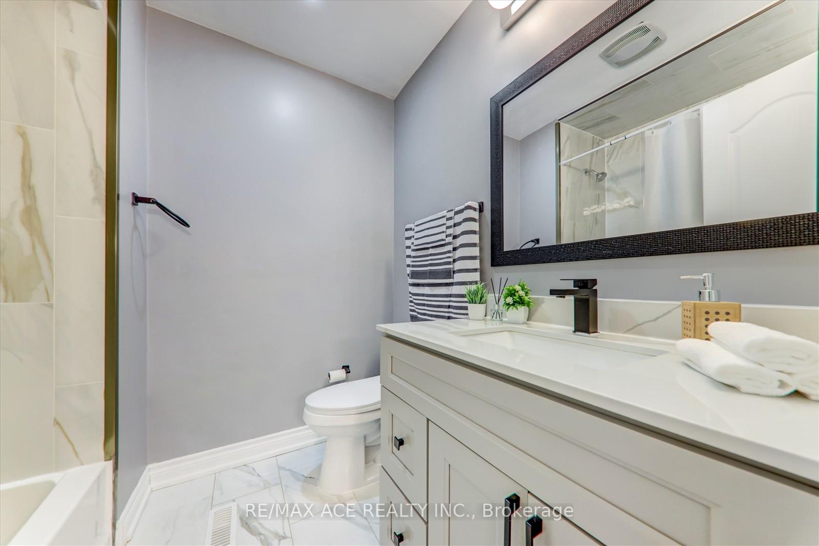 Photo 30 of 174 Anthony Lane, Vaughan, Glen Shields — HOMEH