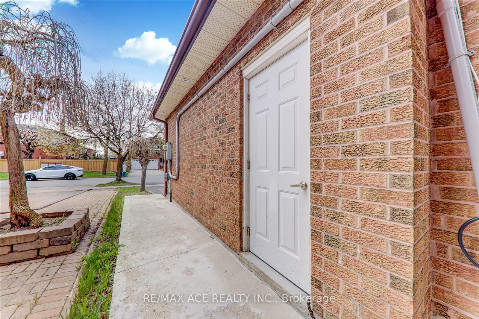Photo 33 of 174 Anthony Lane, Vaughan, Glen Shields — HOMEH