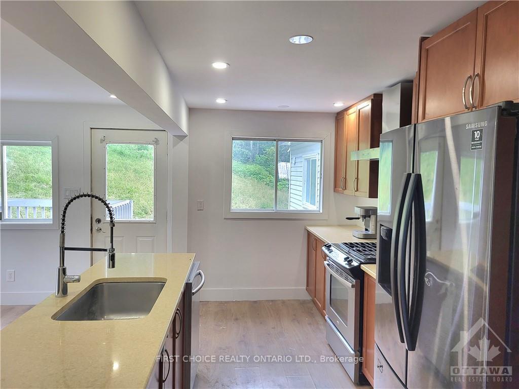 Photo 3 of 3774 Old Montreal Road, Ottawa, Cumberland West — HOMEH