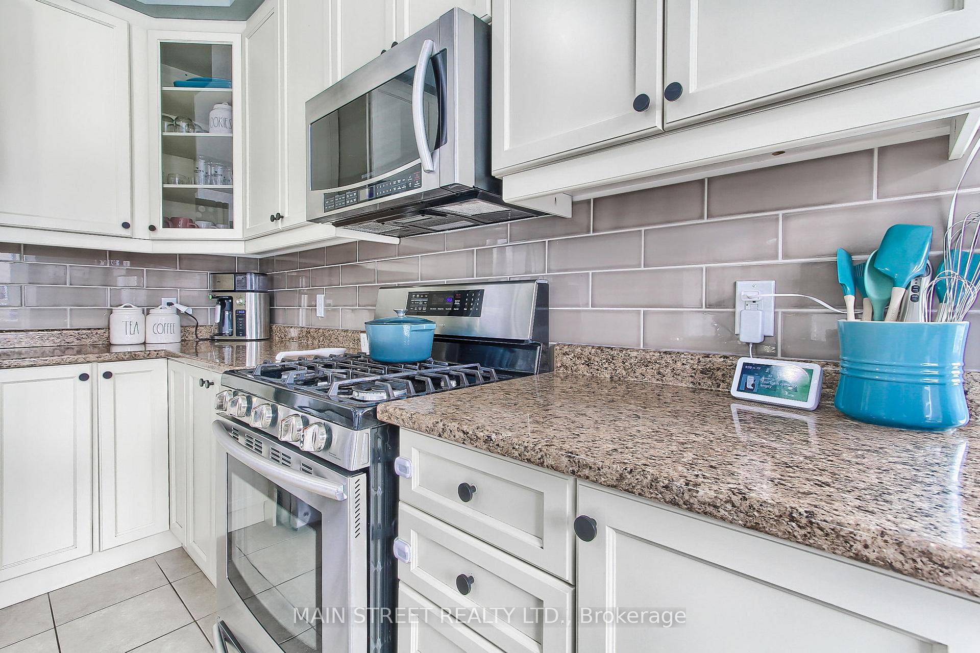 Photo 8 of 161 Blackwell Crescent, Oshawa, Windfields — HOMEH