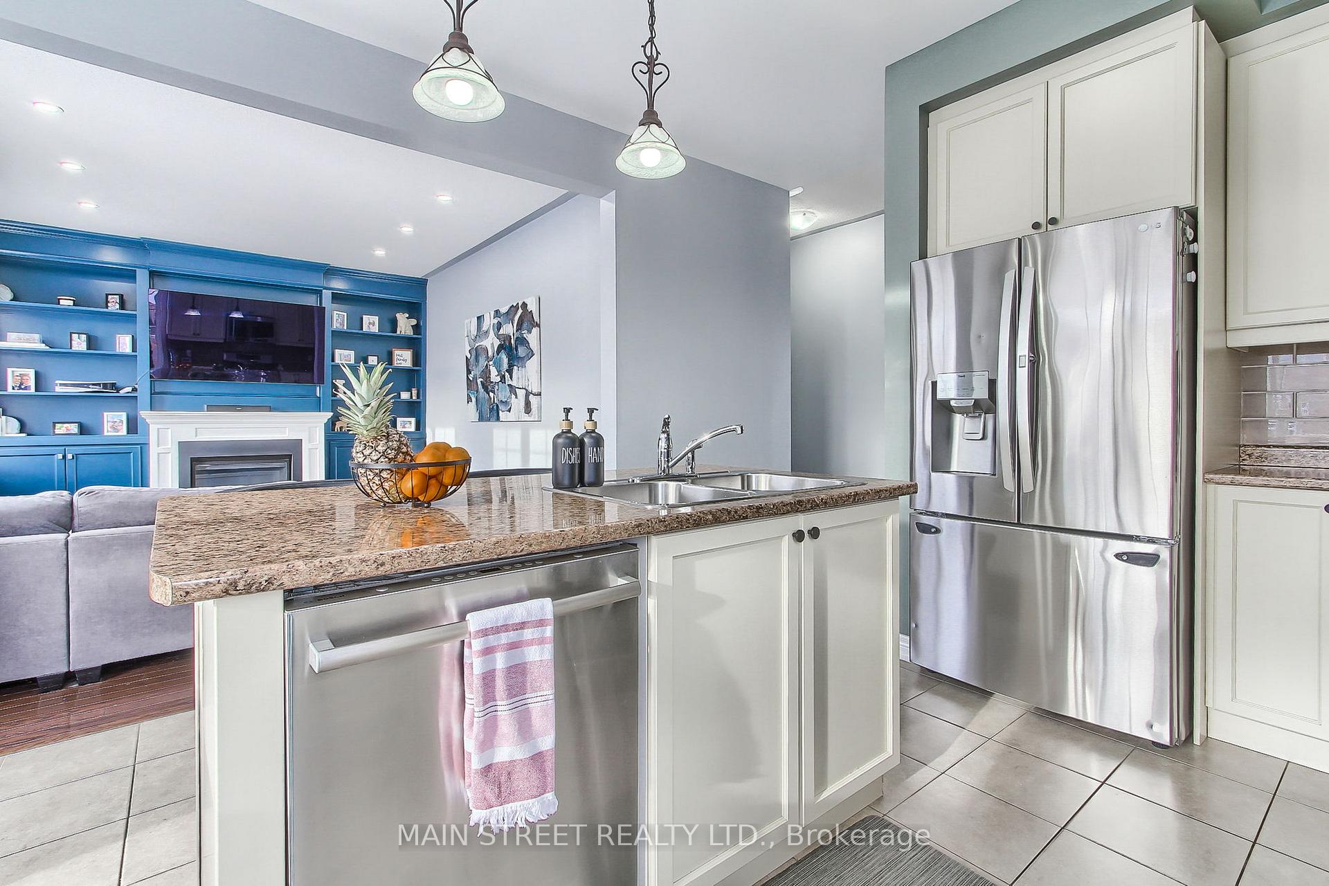 Photo 9 of 161 Blackwell Crescent, Oshawa, Windfields — HOMEH