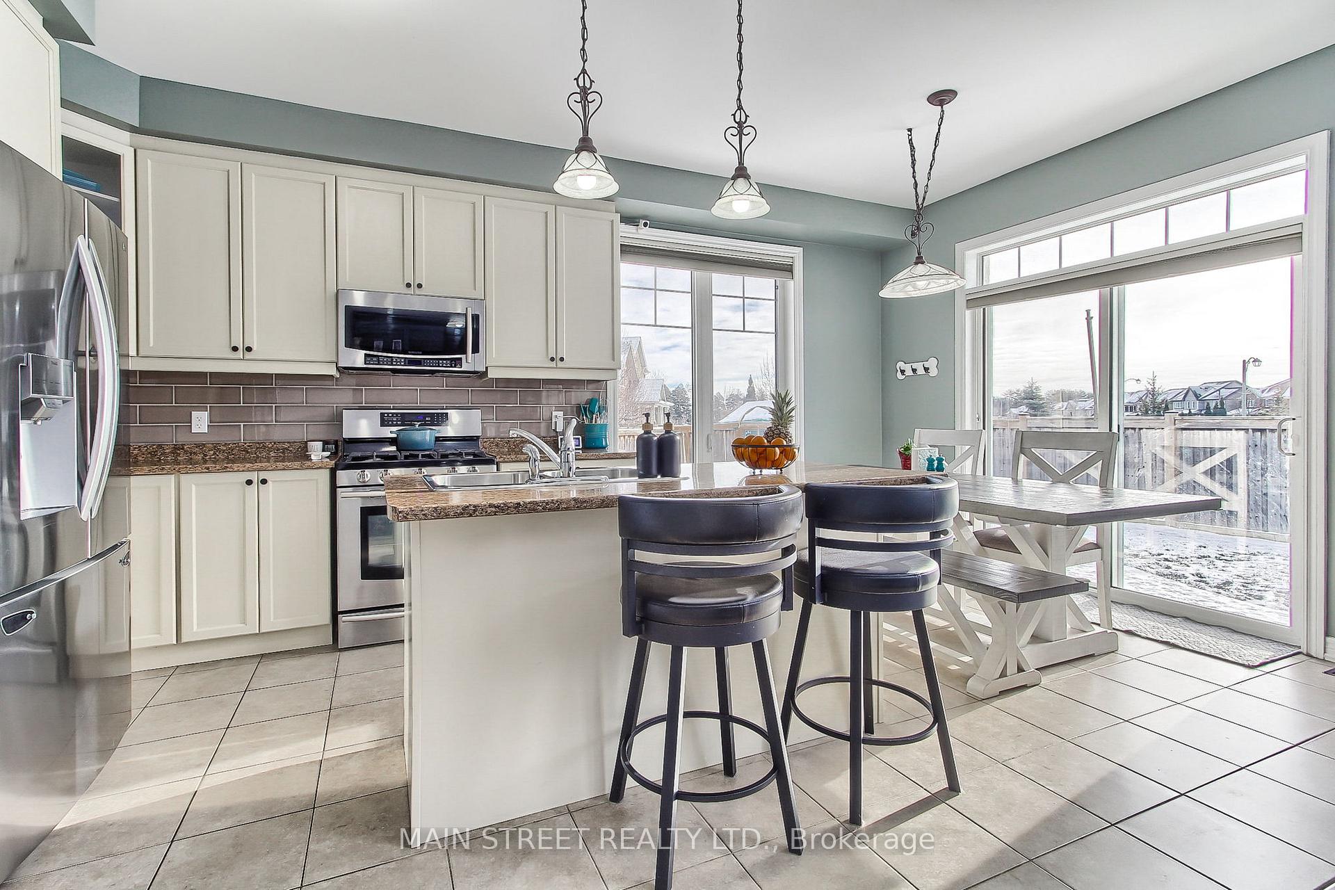 Photo 11 of 161 Blackwell Crescent, Oshawa, Windfields — HOMEH