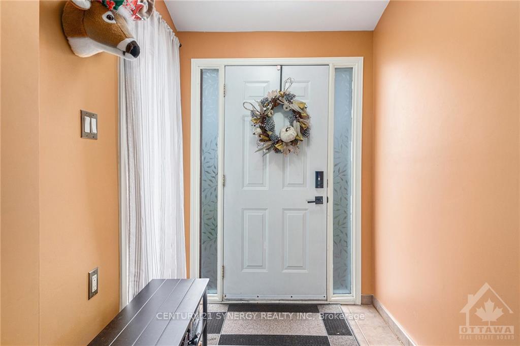 Photo 5 of 1535 Beaconfield Street, Ottawa, Bilberry Creek/Queenswood Heights — HOMEH