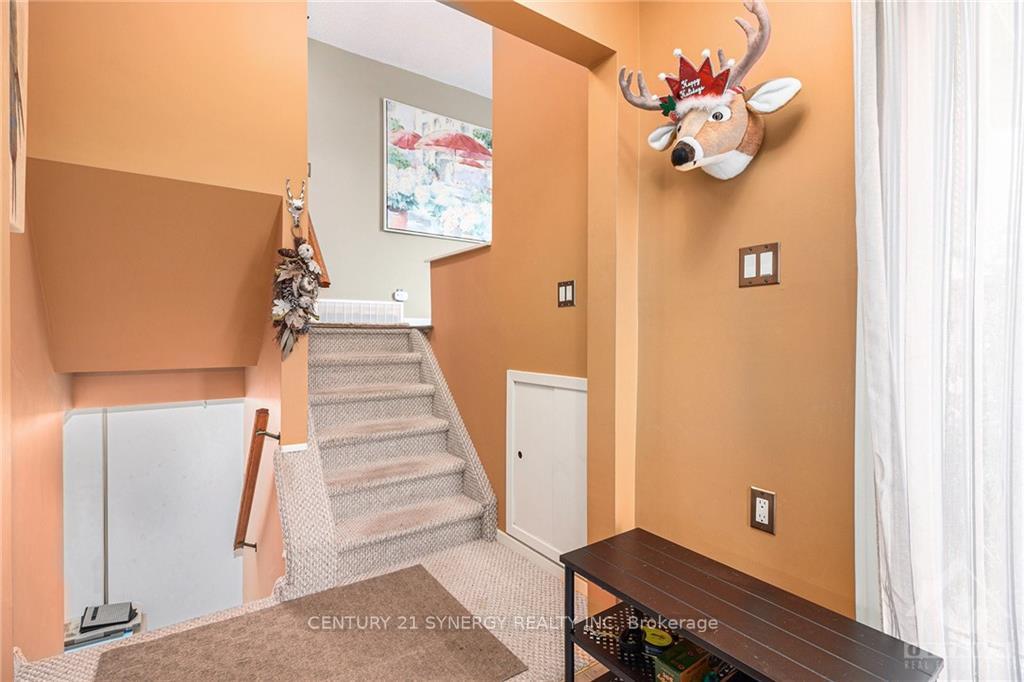 Photo 6 of 1535 Beaconfield Street, Ottawa, Bilberry Creek/Queenswood Heights — HOMEH