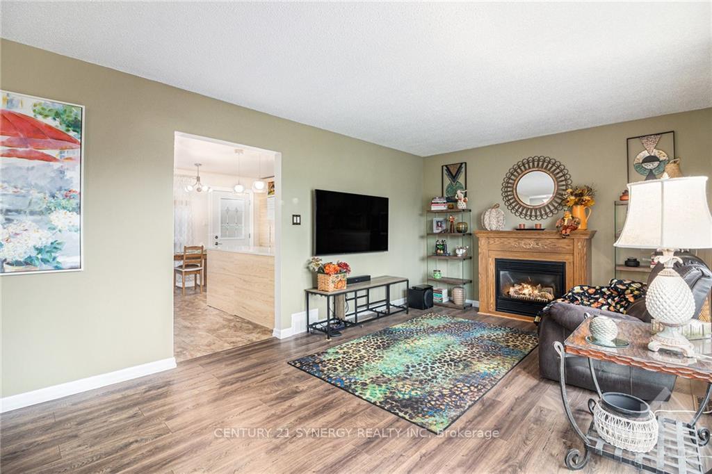 Photo 13 of 1535 Beaconfield Street, Ottawa, Bilberry Creek/Queenswood Heights — HOMEH