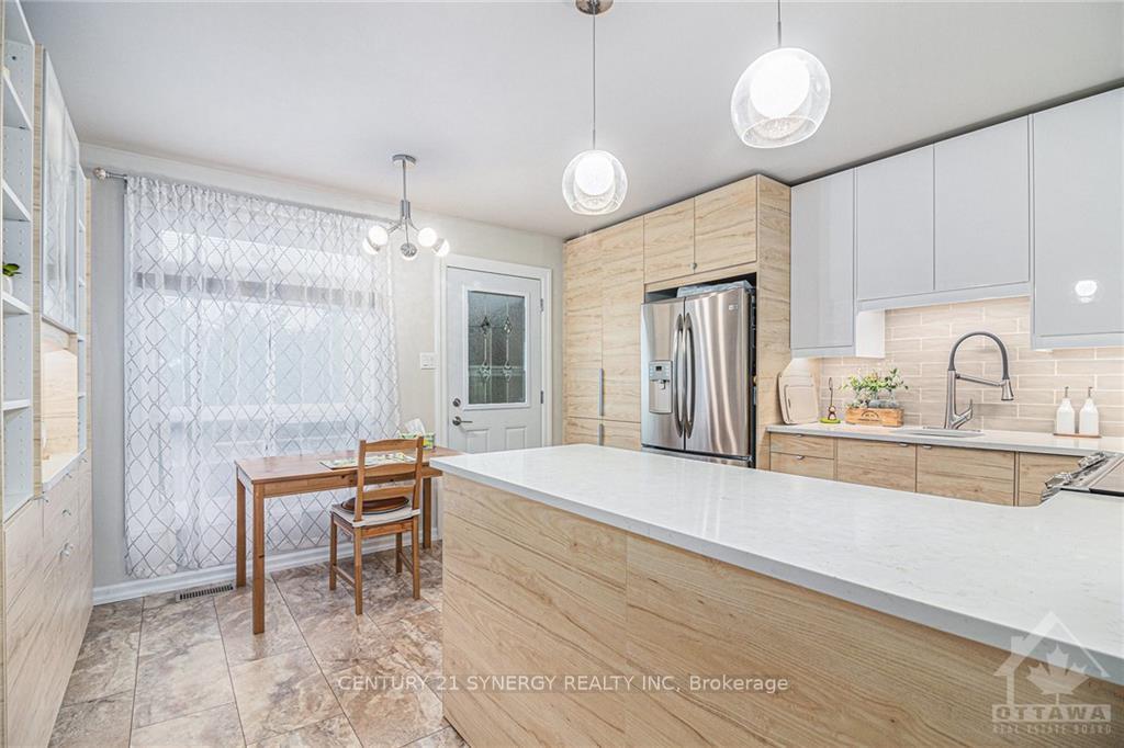 Photo 14 of 1535 Beaconfield Street, Ottawa, Bilberry Creek/Queenswood Heights — HOMEH