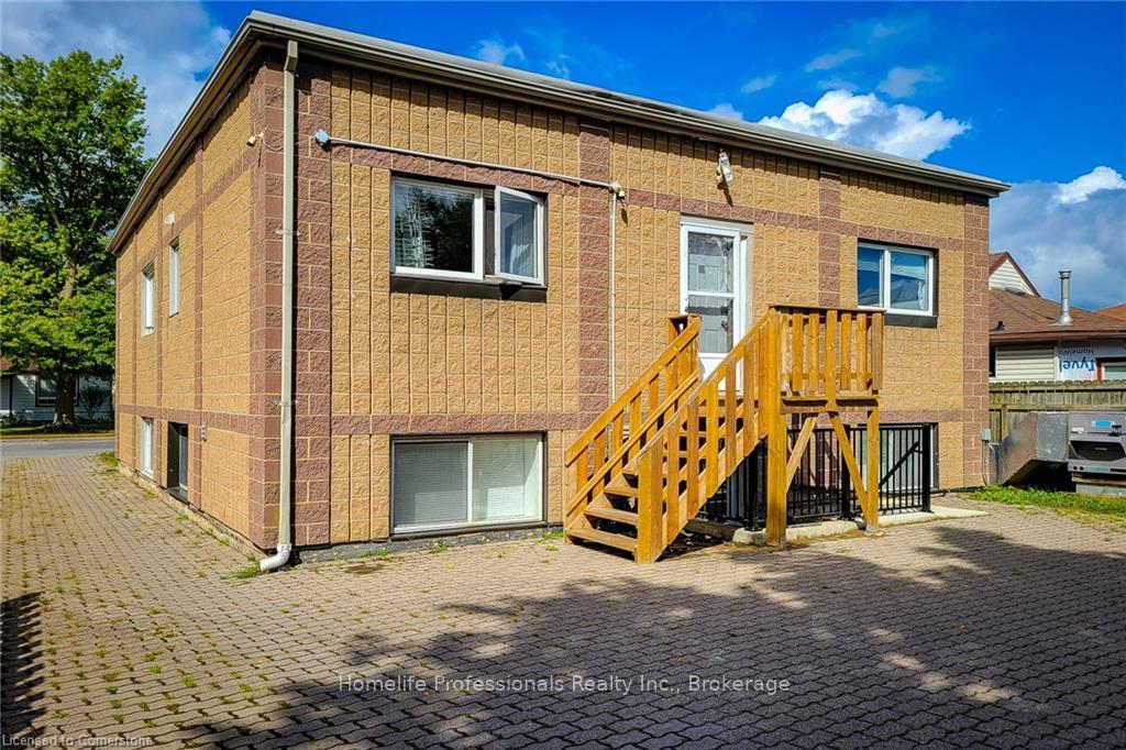 Photo 6 of 278 Crowland Avenue, Welland, Lincoln/Crowland — HOMEH