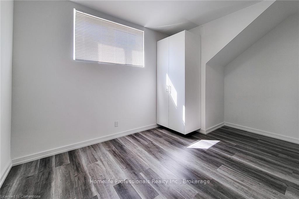 Photo 22 of 278 Crowland Avenue, Welland, Lincoln/Crowland — HOMEH