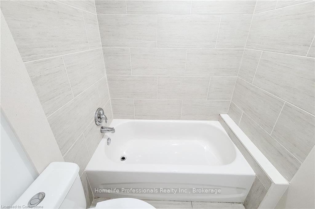 Photo 26 of 278 Crowland Avenue, Welland, Lincoln/Crowland — HOMEH