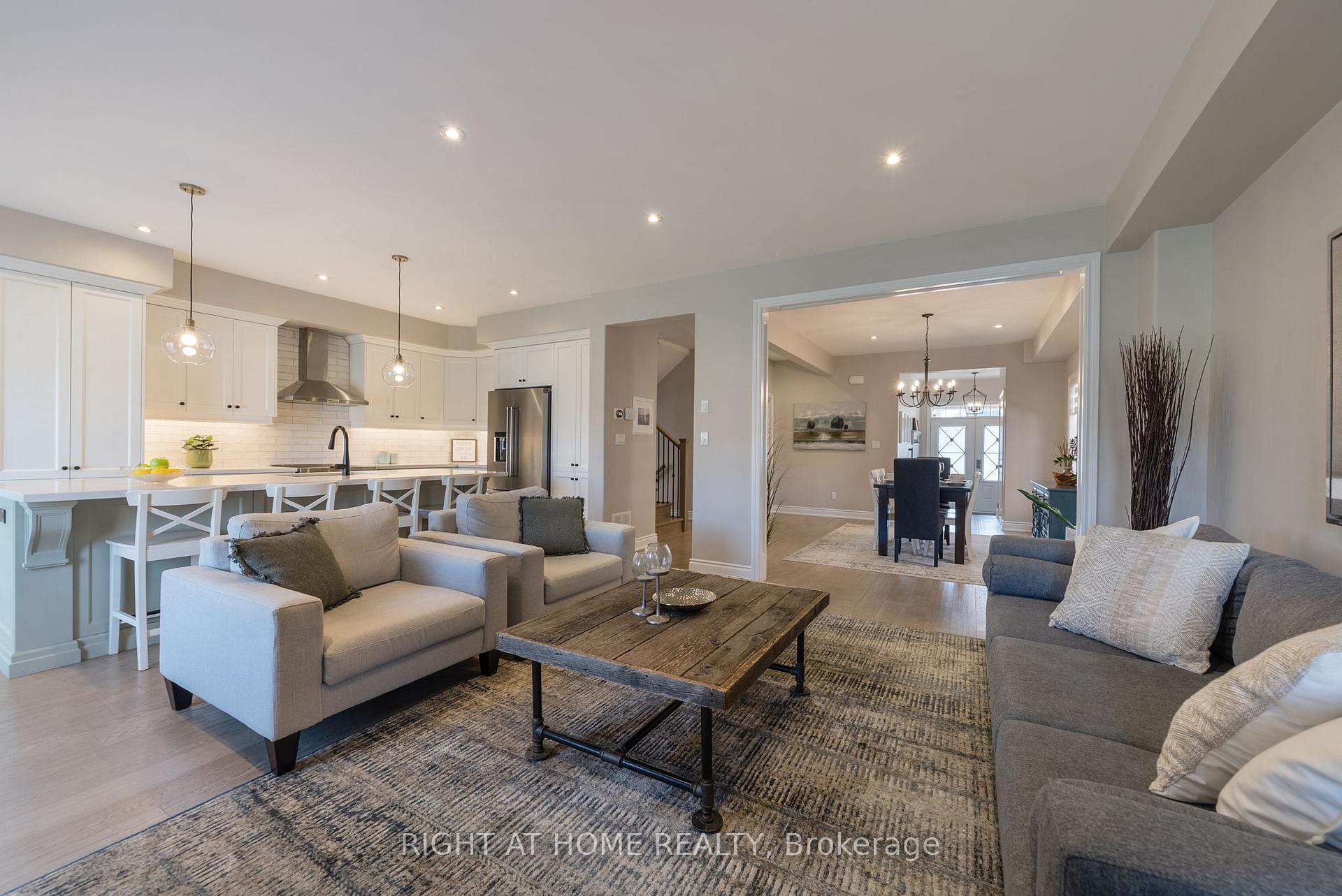 Photo 9 of 41 St Augustine Drive, Whitby, Brooklin — HOMEH