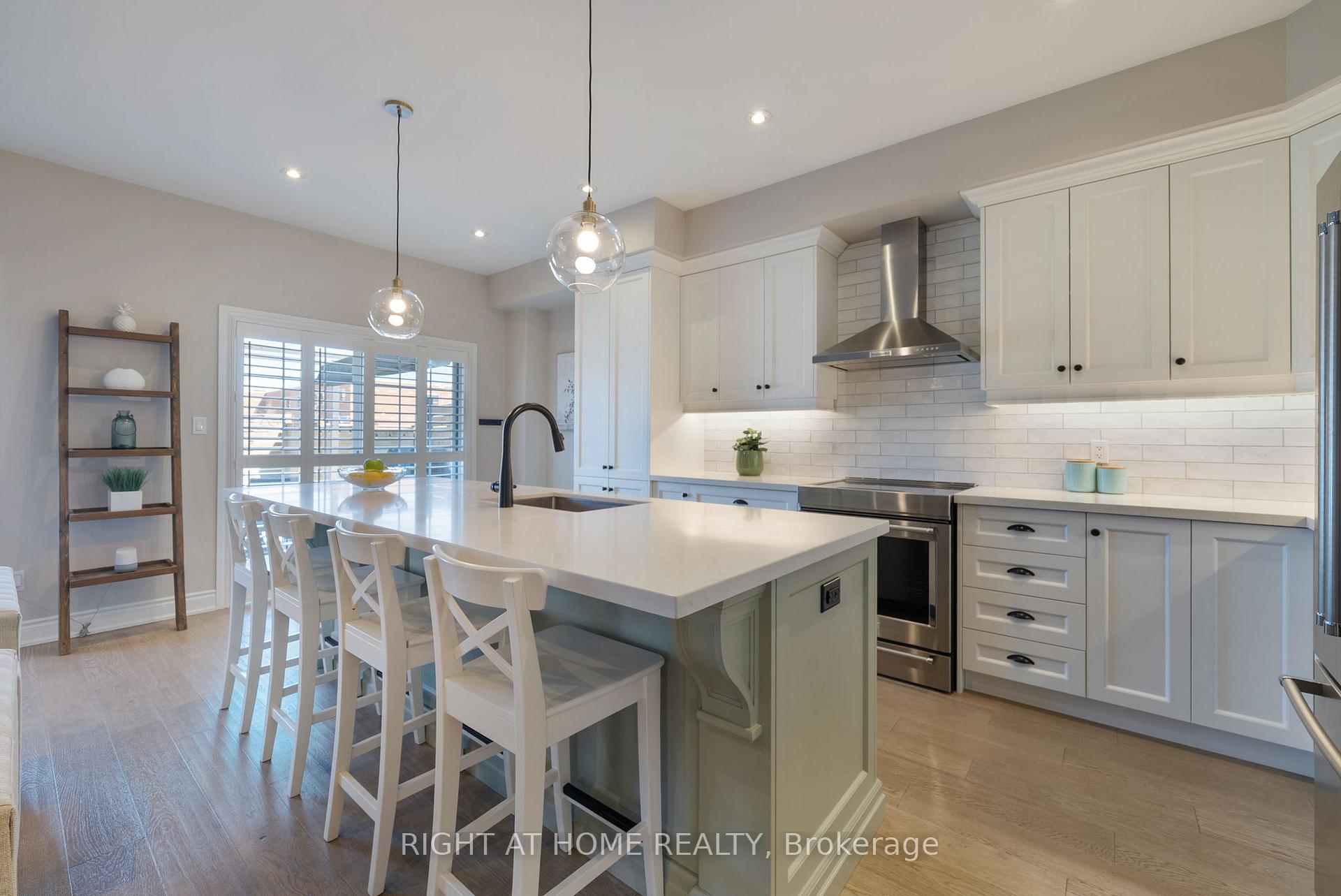 Photo 13 of 41 St Augustine Drive, Whitby, Brooklin — HOMEH