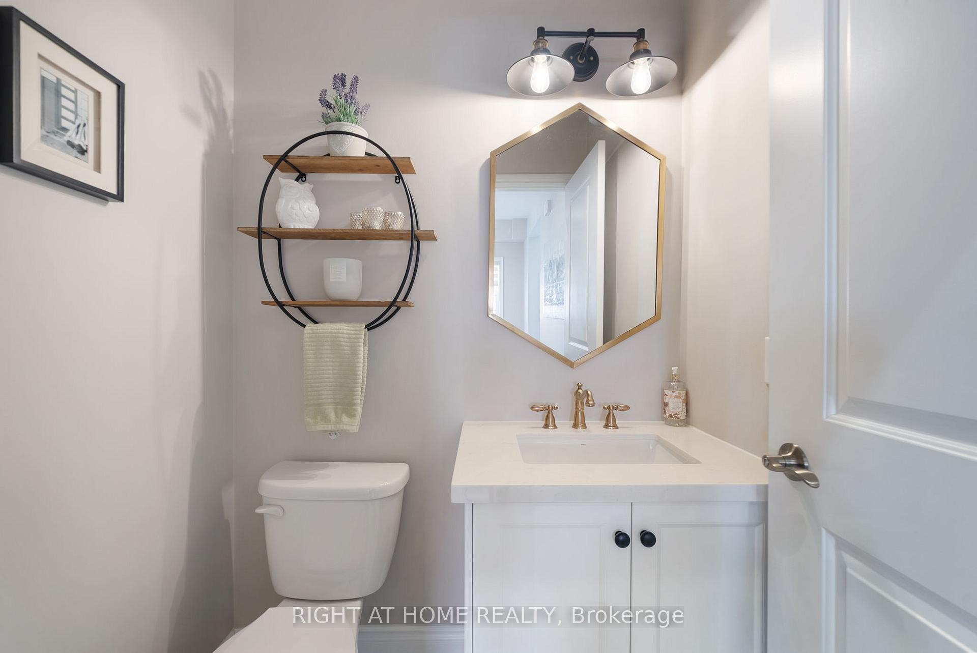 Photo 14 of 41 St Augustine Drive, Whitby, Brooklin — HOMEH