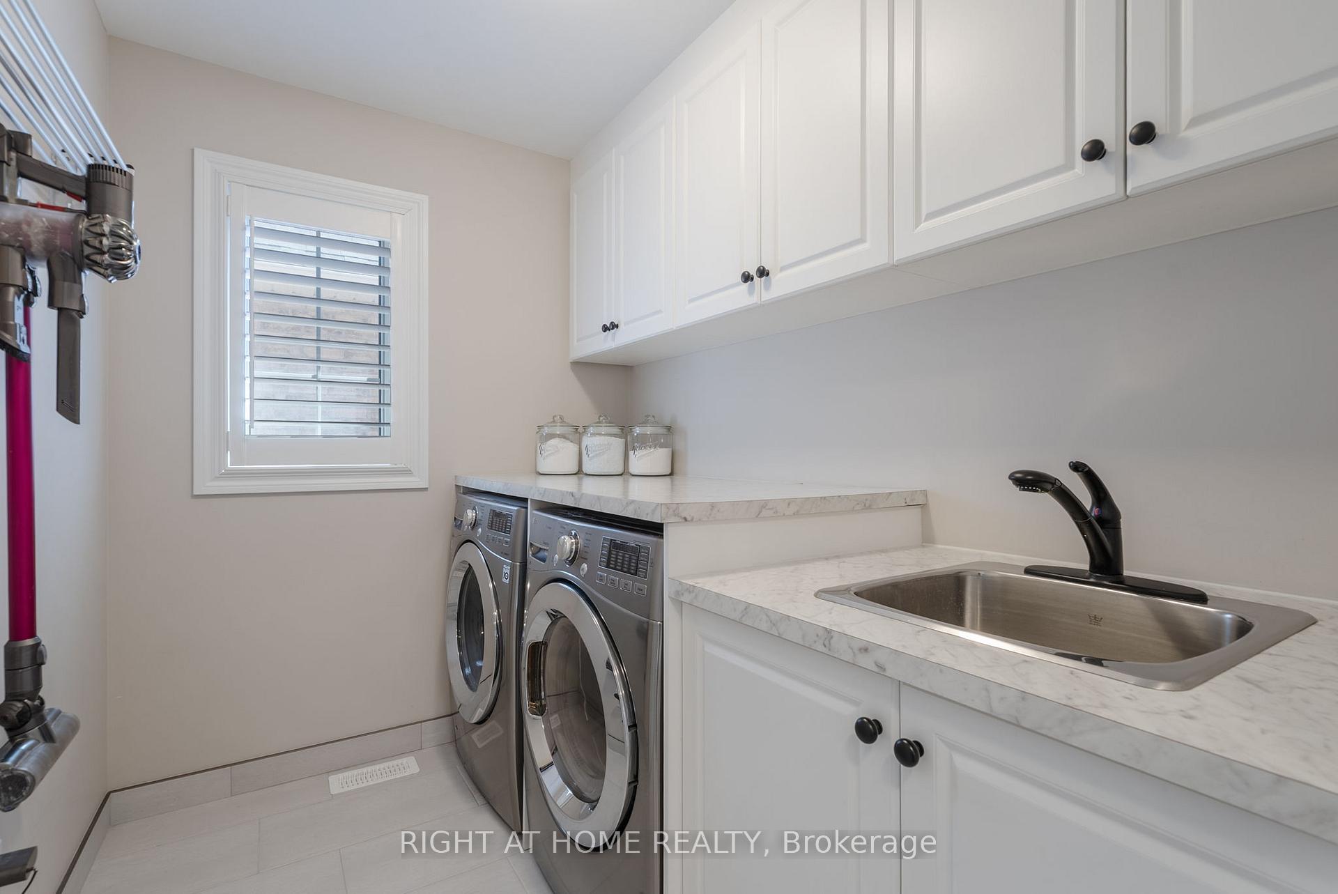 Photo 30 of 41 St Augustine Drive, Whitby, Brooklin — HOMEH