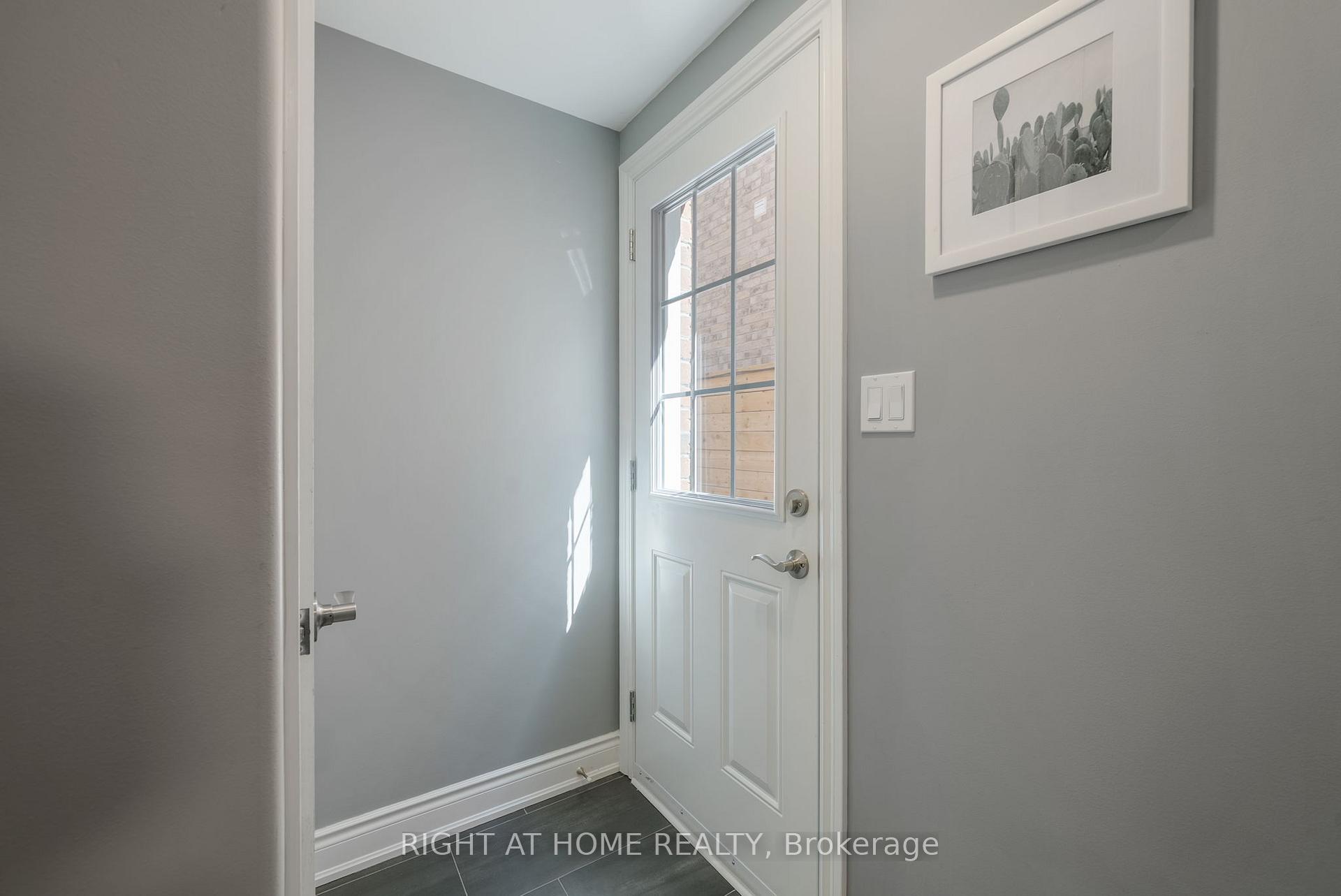 Photo 31 of 41 St Augustine Drive, Whitby, Brooklin — HOMEH