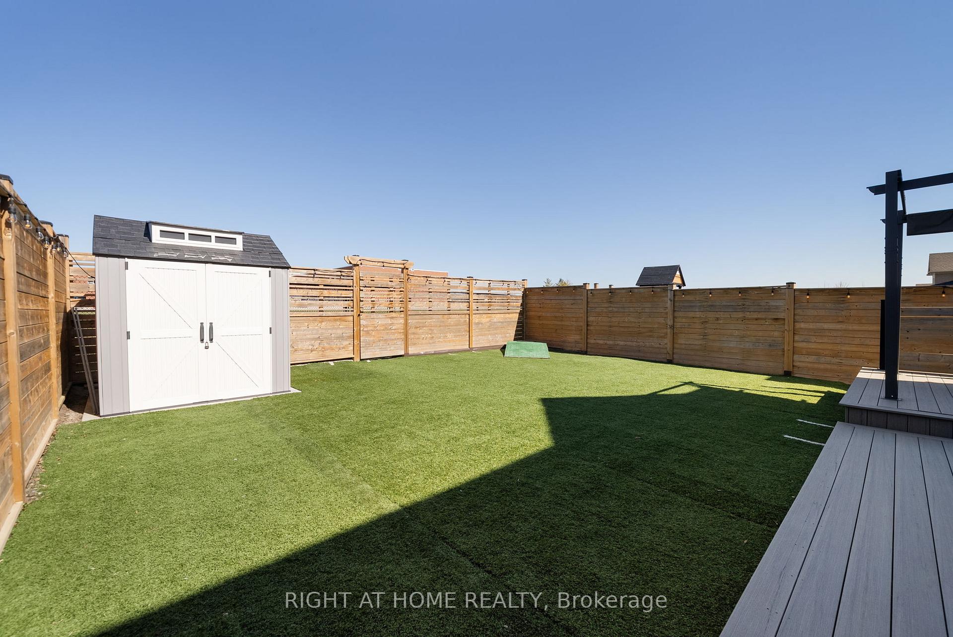 Photo 38 of 41 St Augustine Drive, Whitby, Brooklin — HOMEH