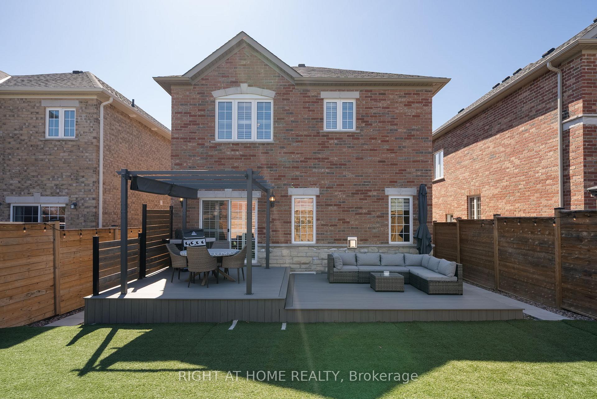 Photo 40 of 41 St Augustine Drive, Whitby, Brooklin — HOMEH