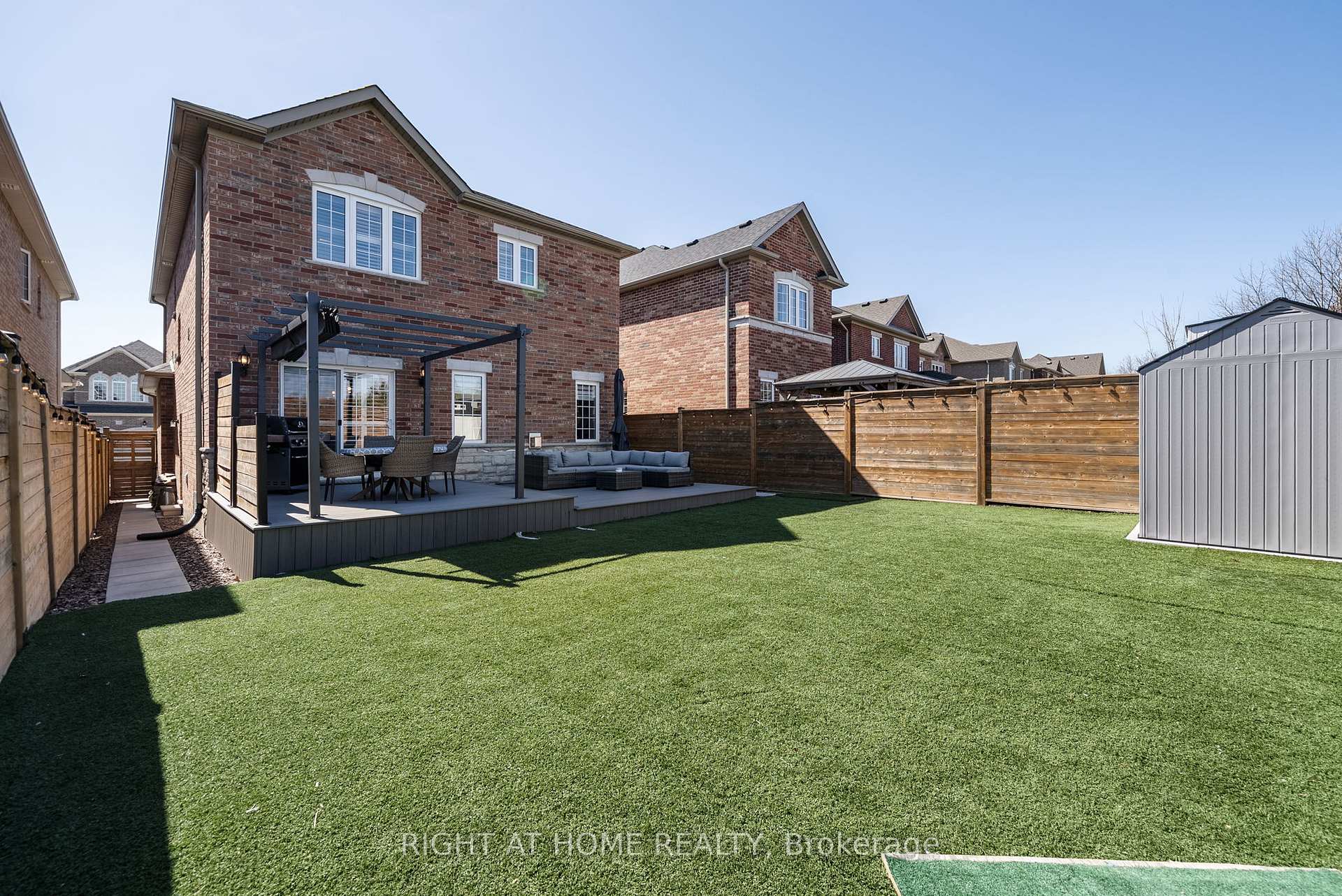 Photo 41 of 41 St Augustine Drive, Whitby, Brooklin — HOMEH