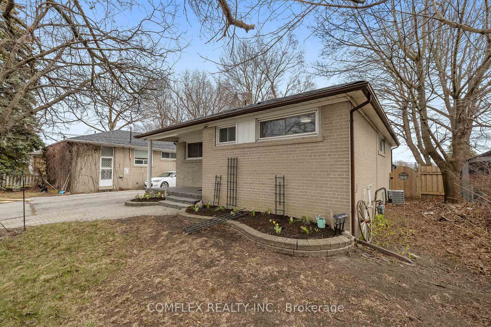 Photo 2 of 309 Rossland Road W, Whitby, Williamsburg — HOMEH