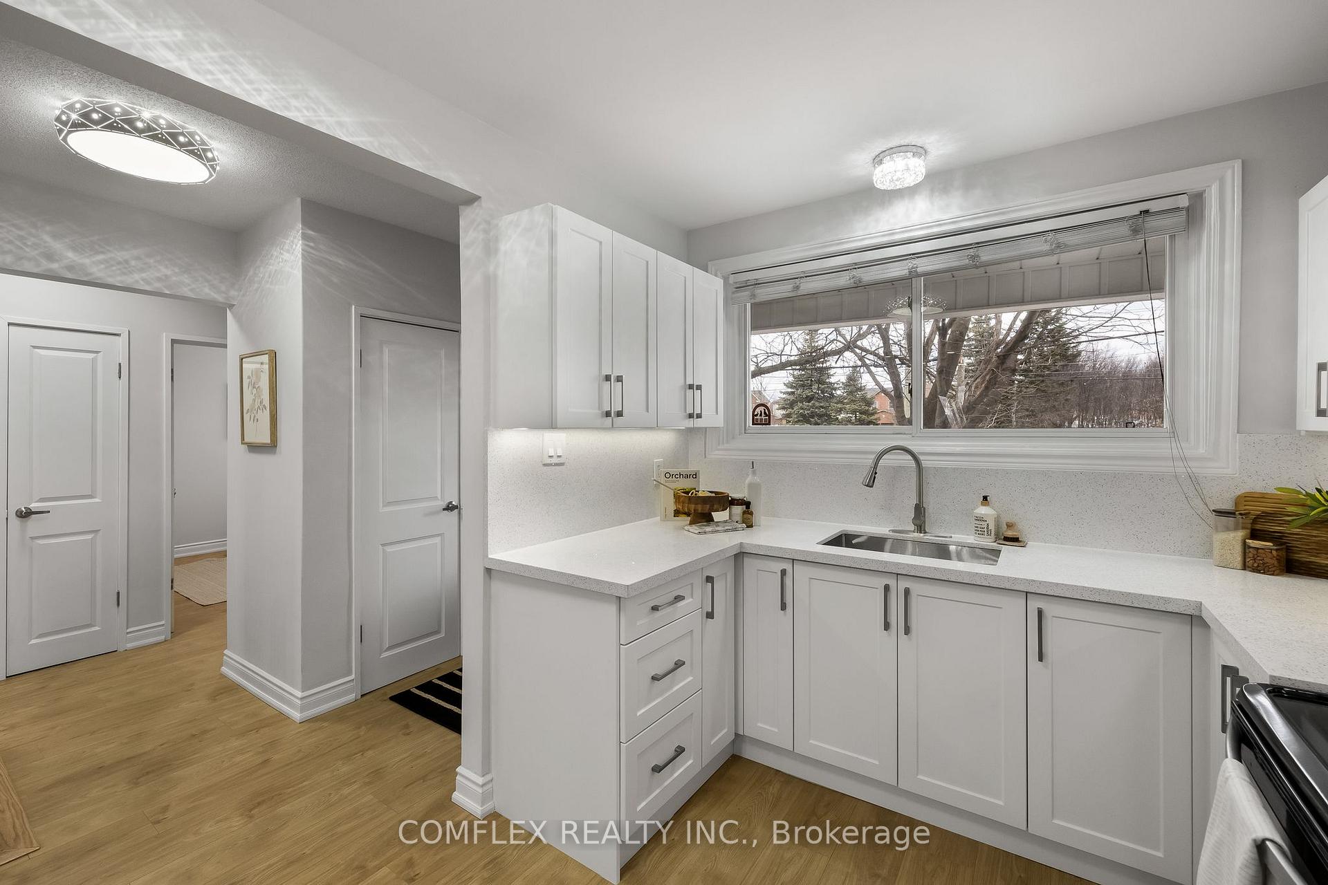 Photo 5 of 309 Rossland Road W, Whitby, Williamsburg — HOMEH